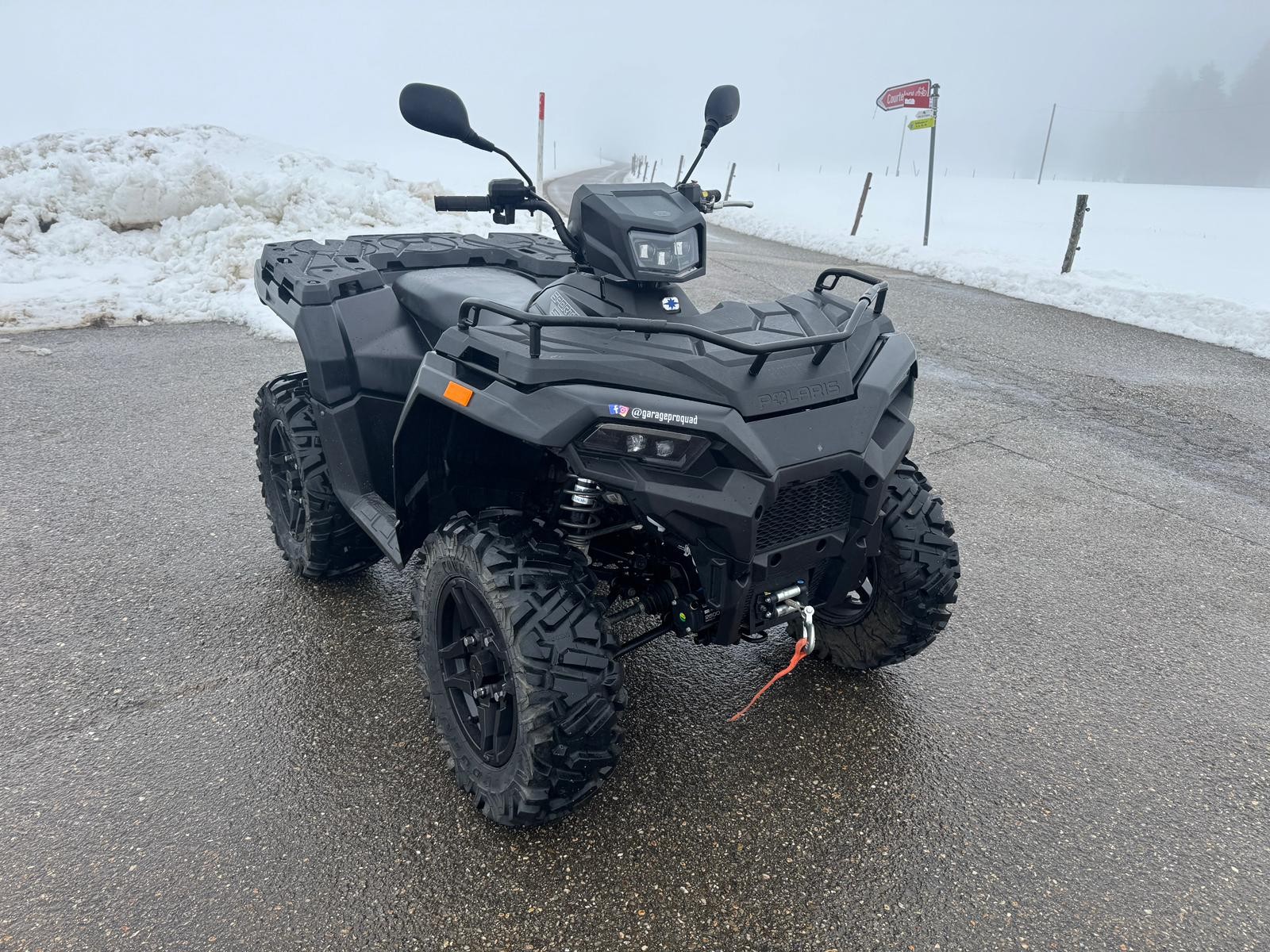 POLARIS Sportsman 570 4x4-image-1