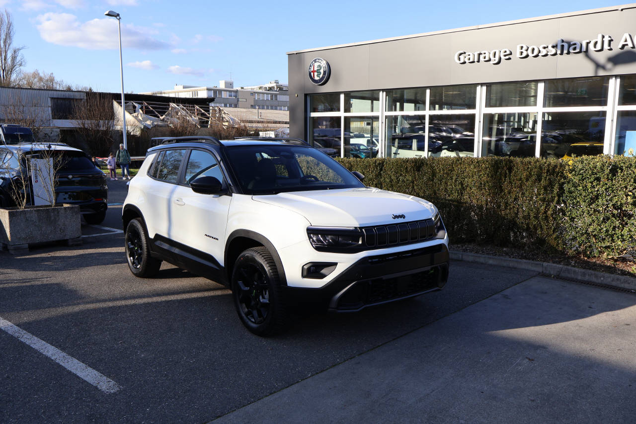 JEEP Avenger 1.2 MHEV Upland 4xe-image-6
