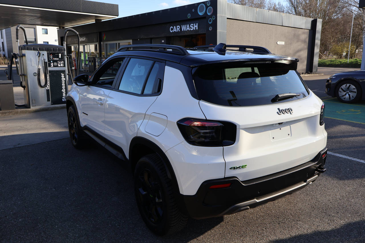 JEEP Avenger 1.2 MHEV Upland 4xe-image-3