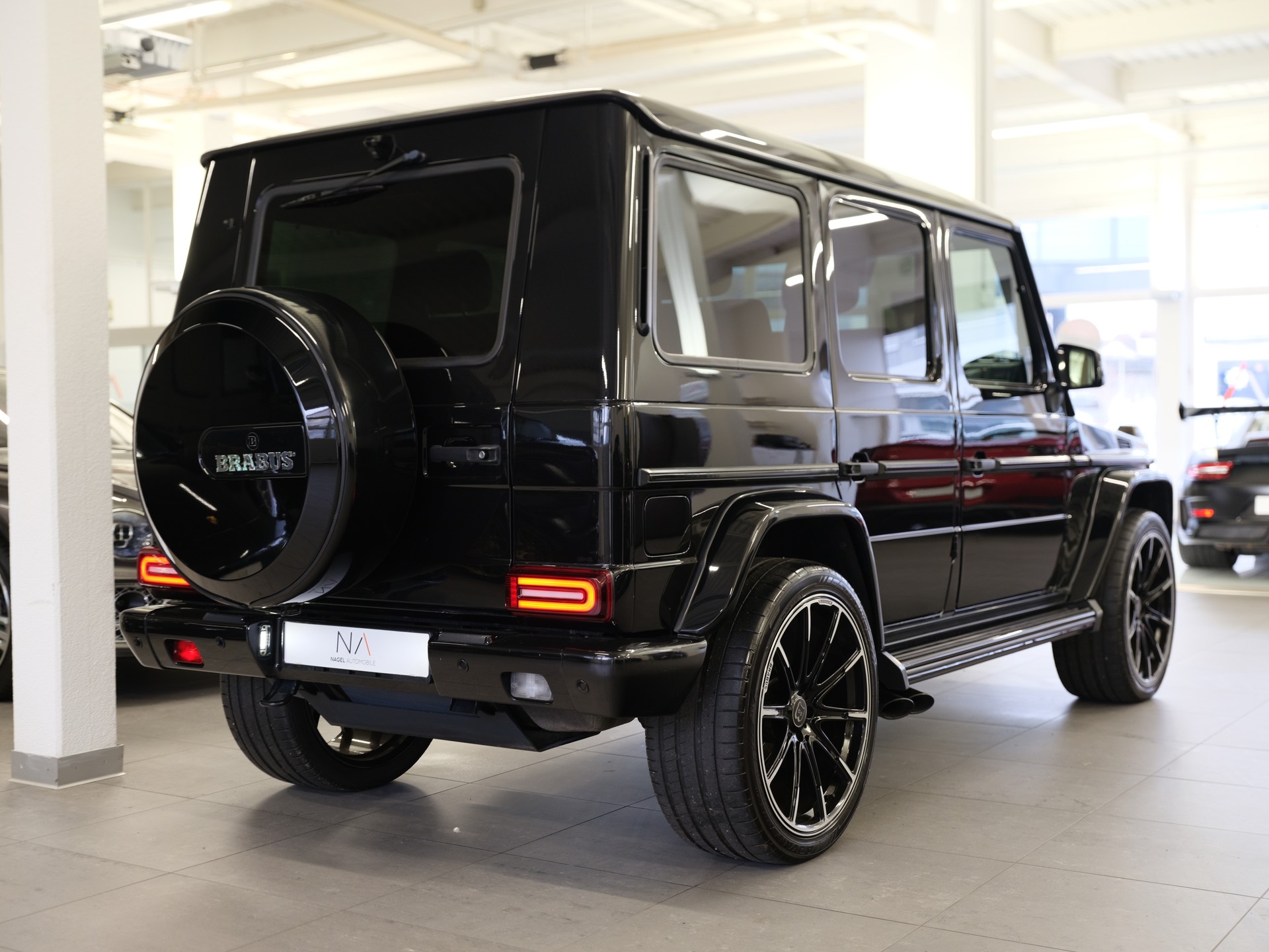 MERCEDES-BENZ G 63 AMG Brabus Speedshift Plus 7G-Tronic *Sonderlackierung* *Schiebedach* *AHK*-image-5