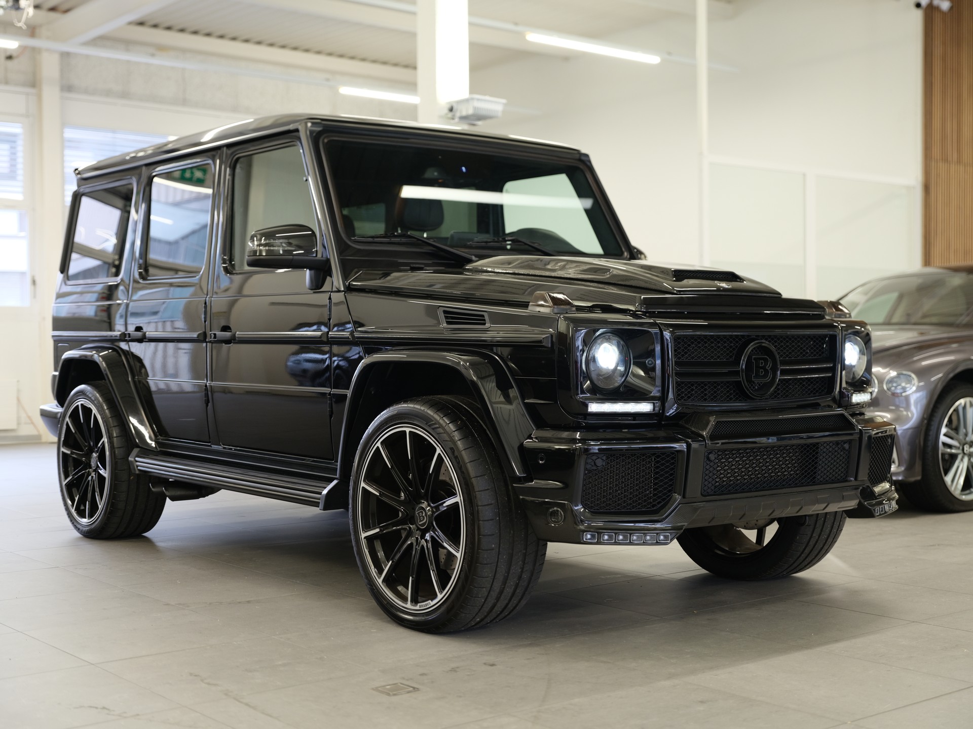 MERCEDES-BENZ G 63 AMG Brabus Speedshift Plus 7G-Tronic *Sonderlackierung* *Schiebedach* *AHK*-image-1
