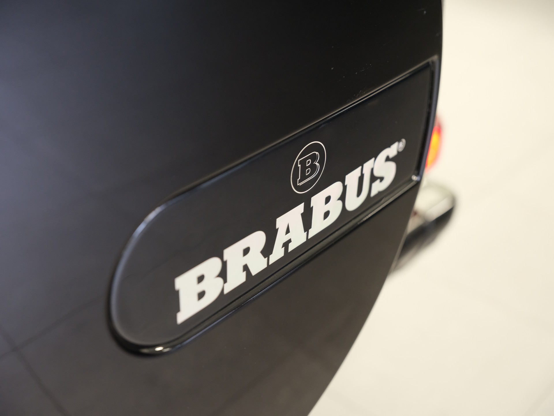 MERCEDES-BENZ G 63 AMG Brabus Speedshift Plus 7G-Tronic *Sonderlackierung* *Schiebedach* *AHK*-image-15
