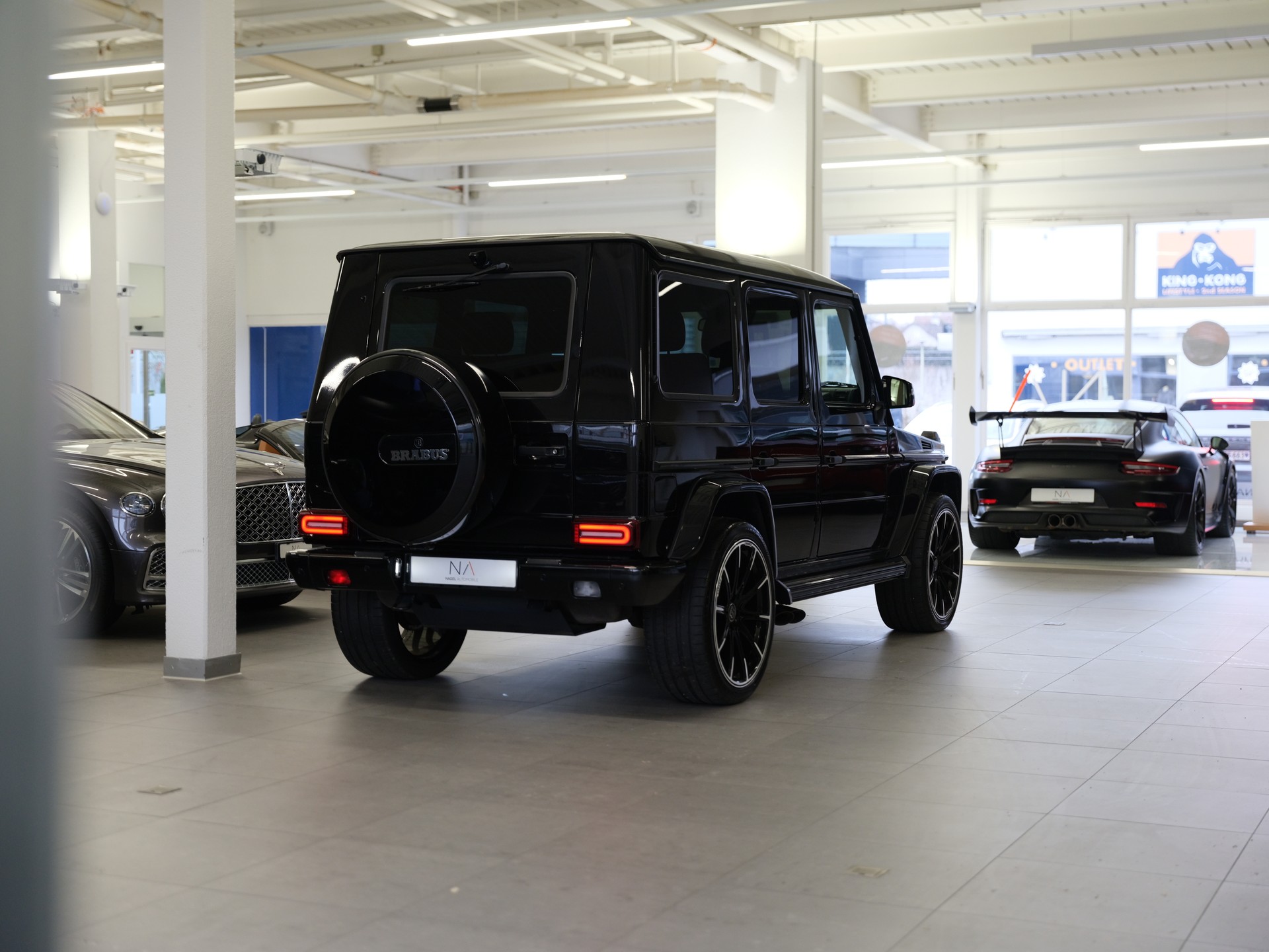 MERCEDES-BENZ G 63 AMG Brabus Speedshift Plus 7G-Tronic *Sonderlackierung* *Schiebedach* *AHK*-image-12