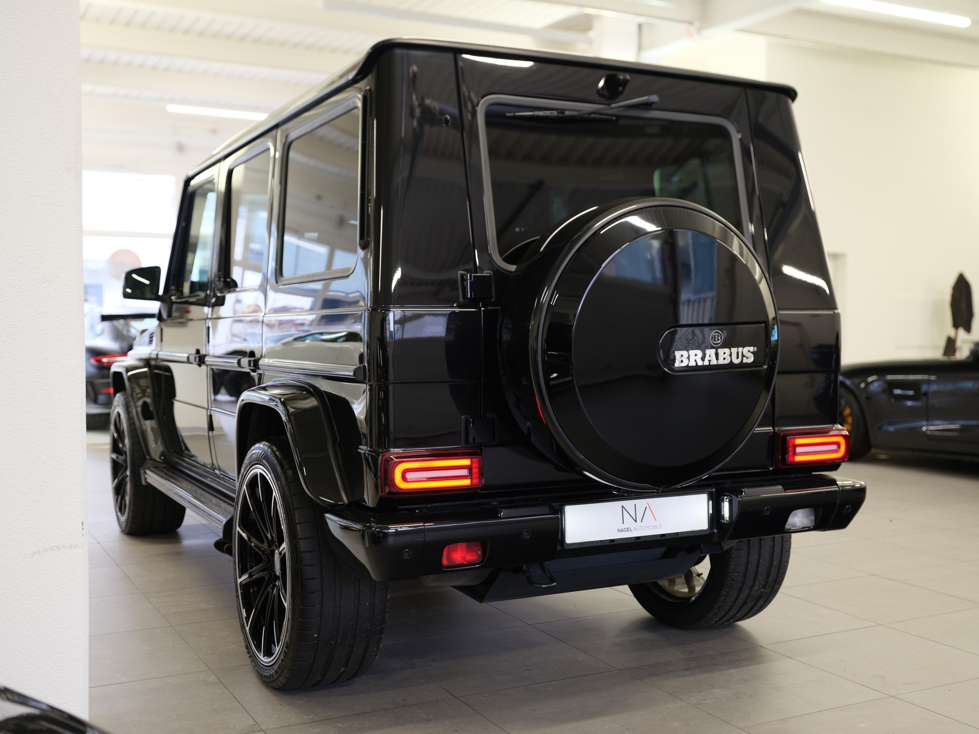 MERCEDES-BENZ G 63 AMG Brabus Speedshift Plus 7G-Tronic *Sonderlackierung* *Schiebedach* *AHK*-image-4