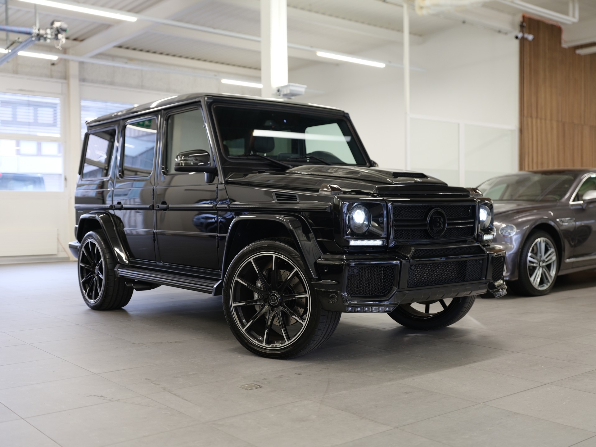 MERCEDES-BENZ G 63 AMG Brabus Speedshift Plus 7G-Tronic *Sonderlackierung* *Schiebedach* *AHK*