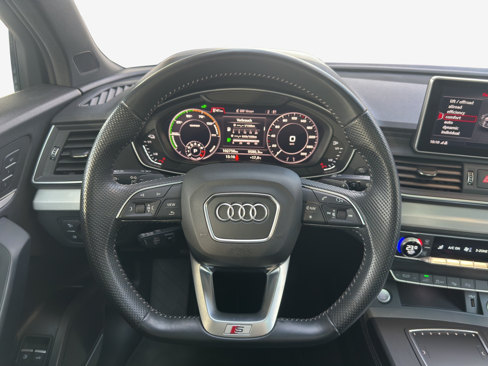 AUDI Q5 55 TFSI e sport quattro-image-10