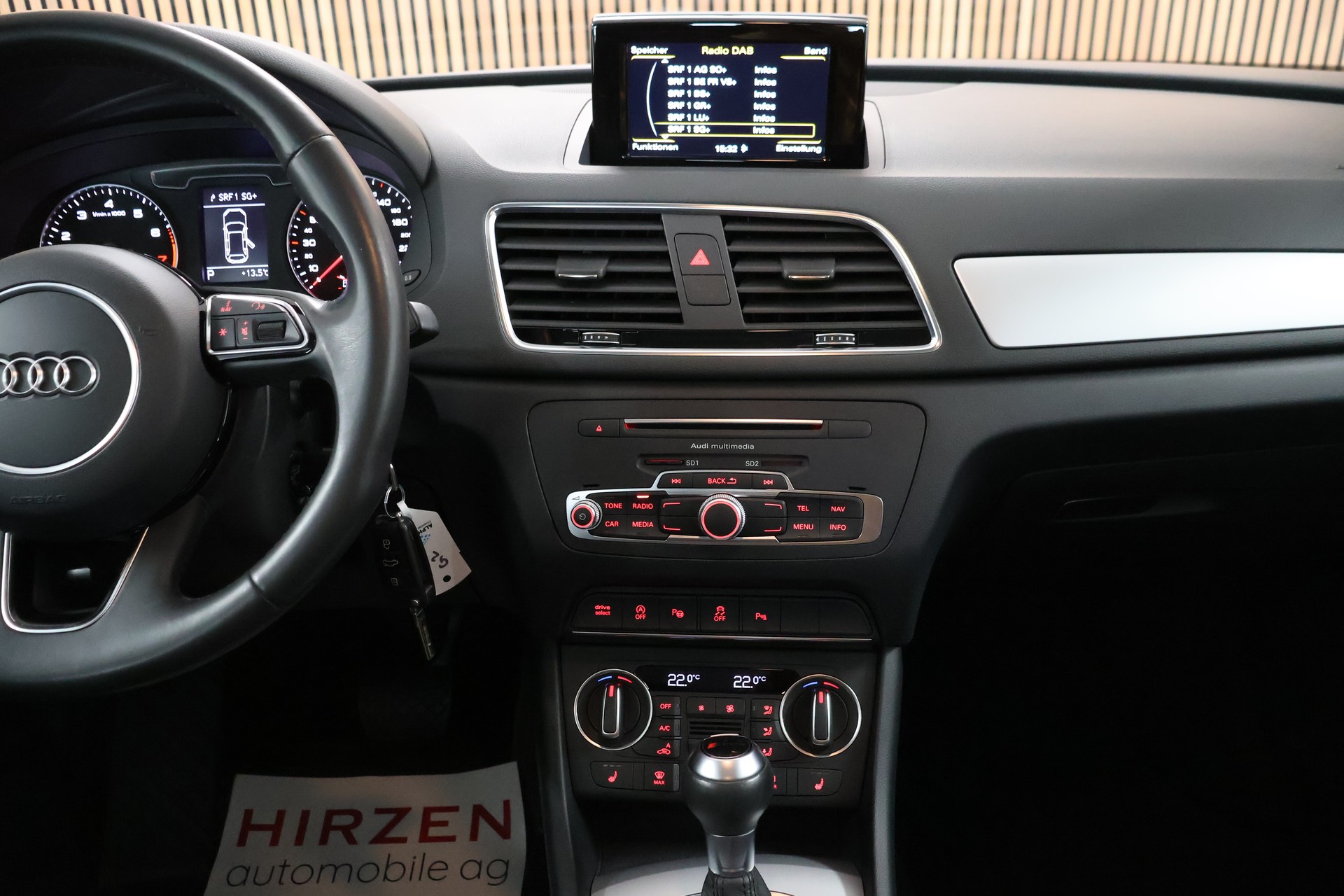 AUDI Q3 1.4 TFSI sport S-tronic-image-18
