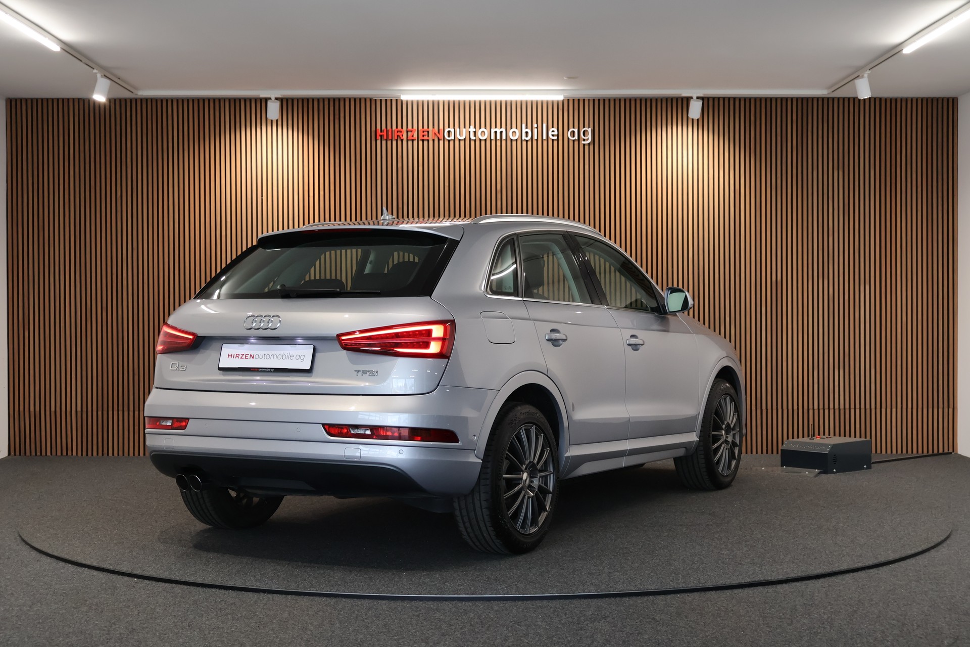 AUDI Q3 1.4 TFSI sport S-tronic-image-4