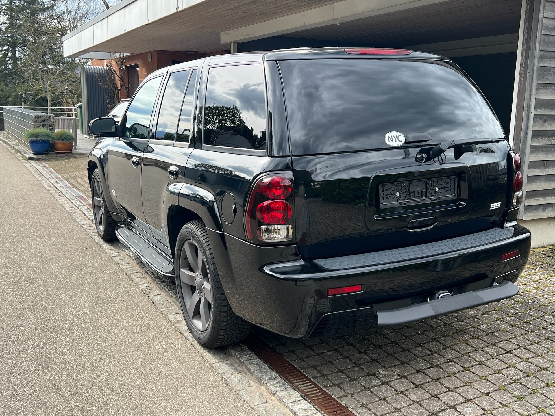CHEVROLET SS 6.0 LS-2-image-3