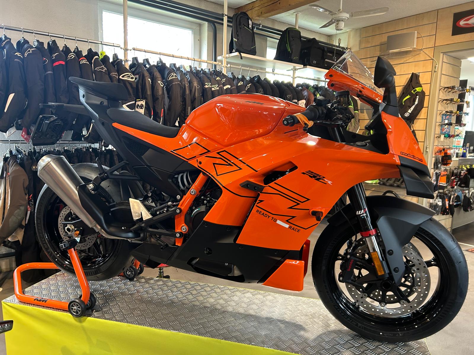 KTM RC R