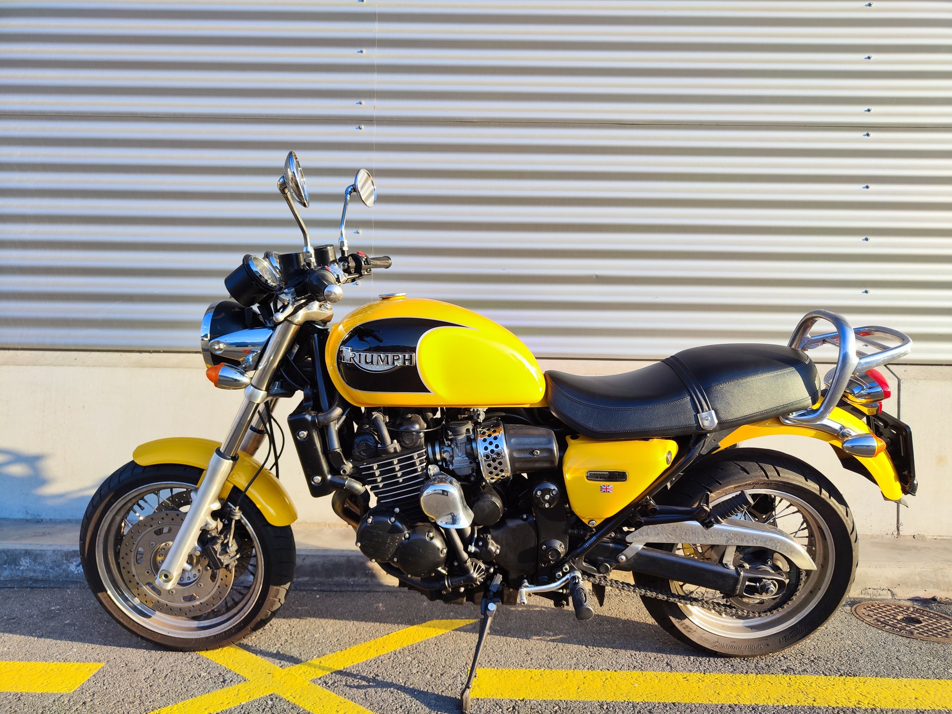 TRIUMPH Thunderbird 900 Sport-showroom-element-1