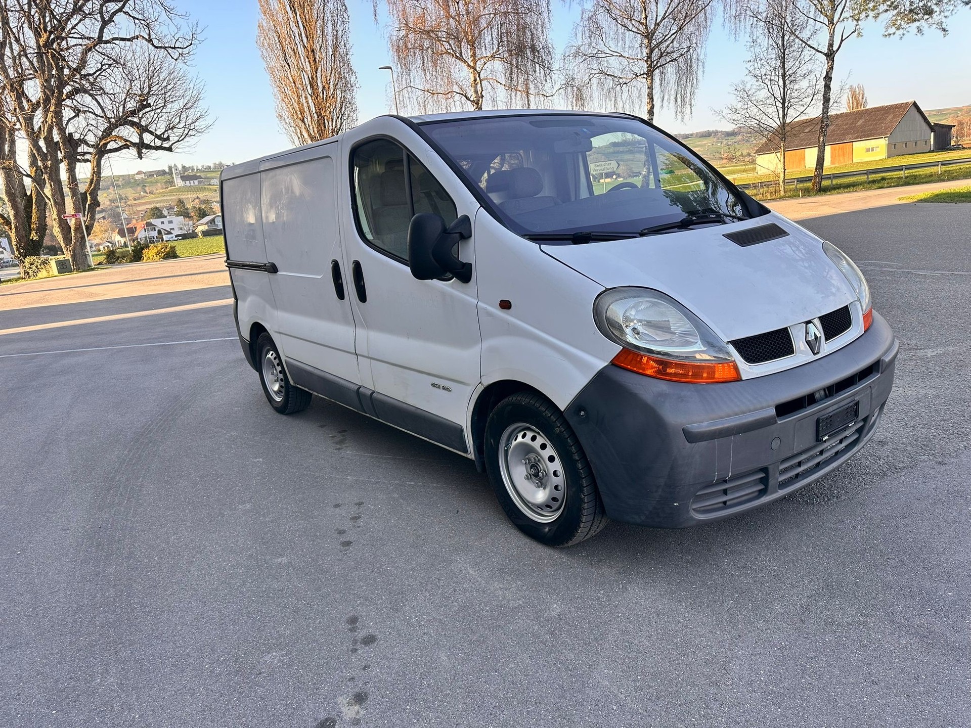 RENAULT Trafic 1.9 dCi 80 2.7t-image-5