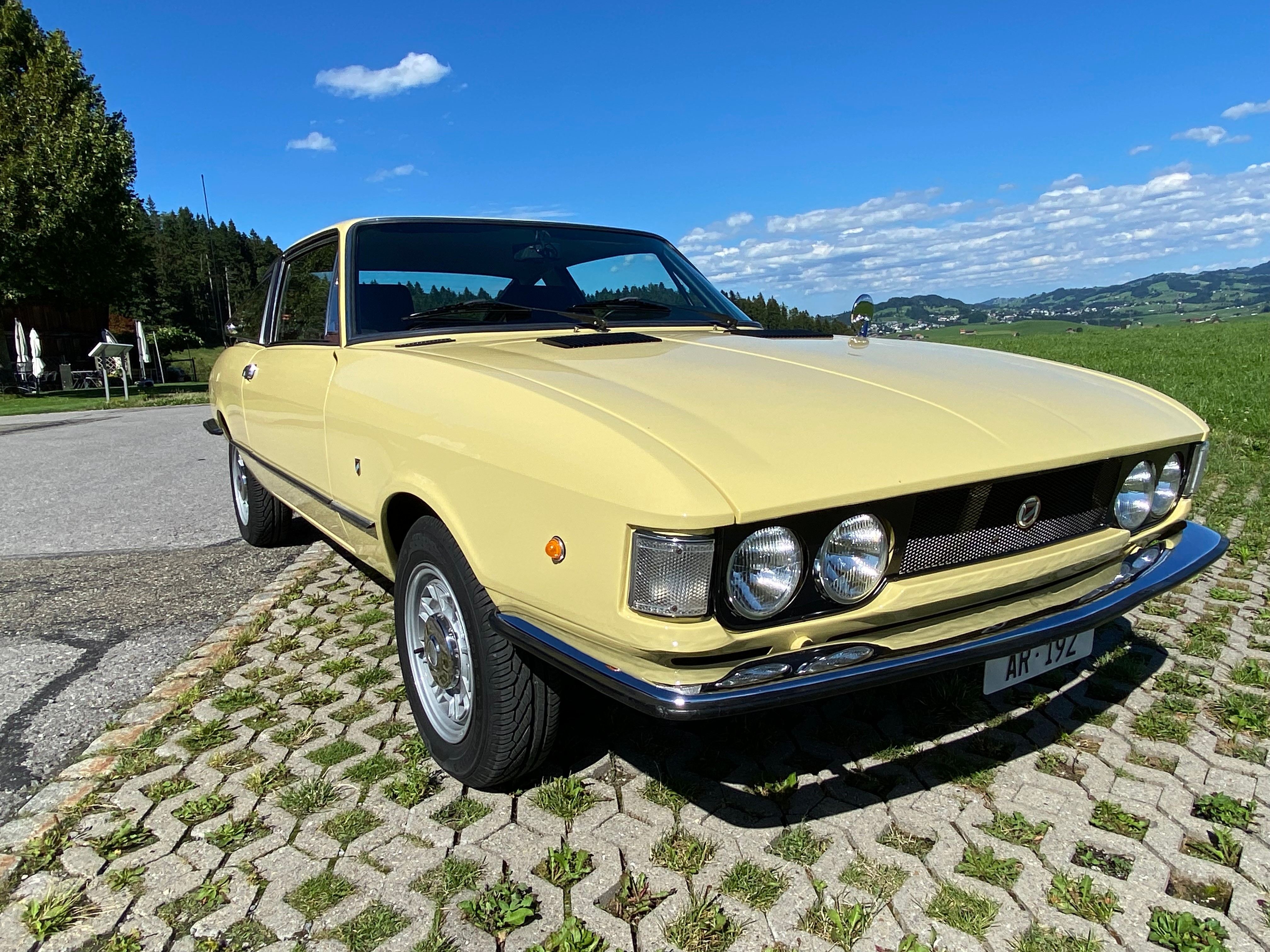 Car photo