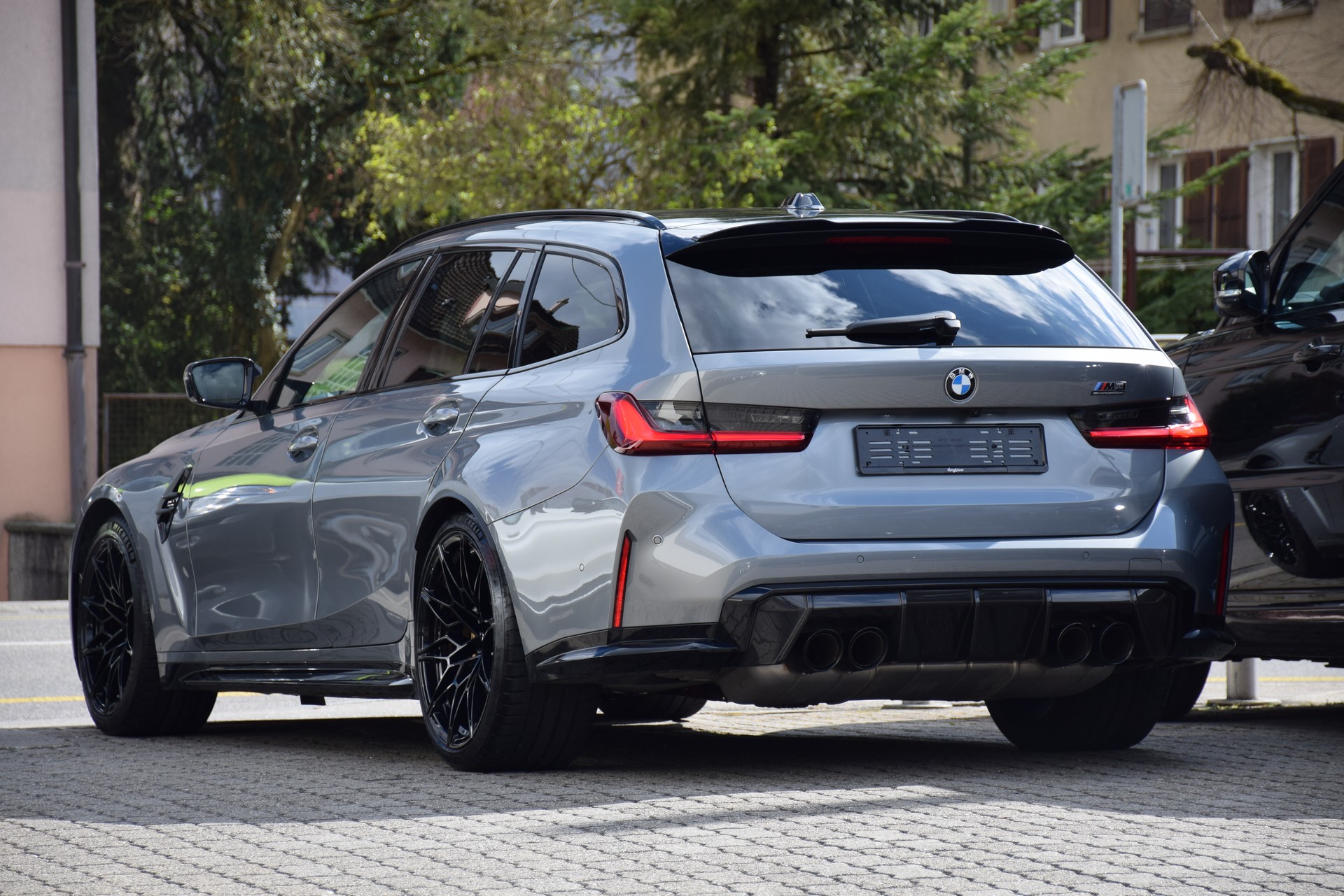 BMW M3 Touring xDrive Competition M LCI-image-8
