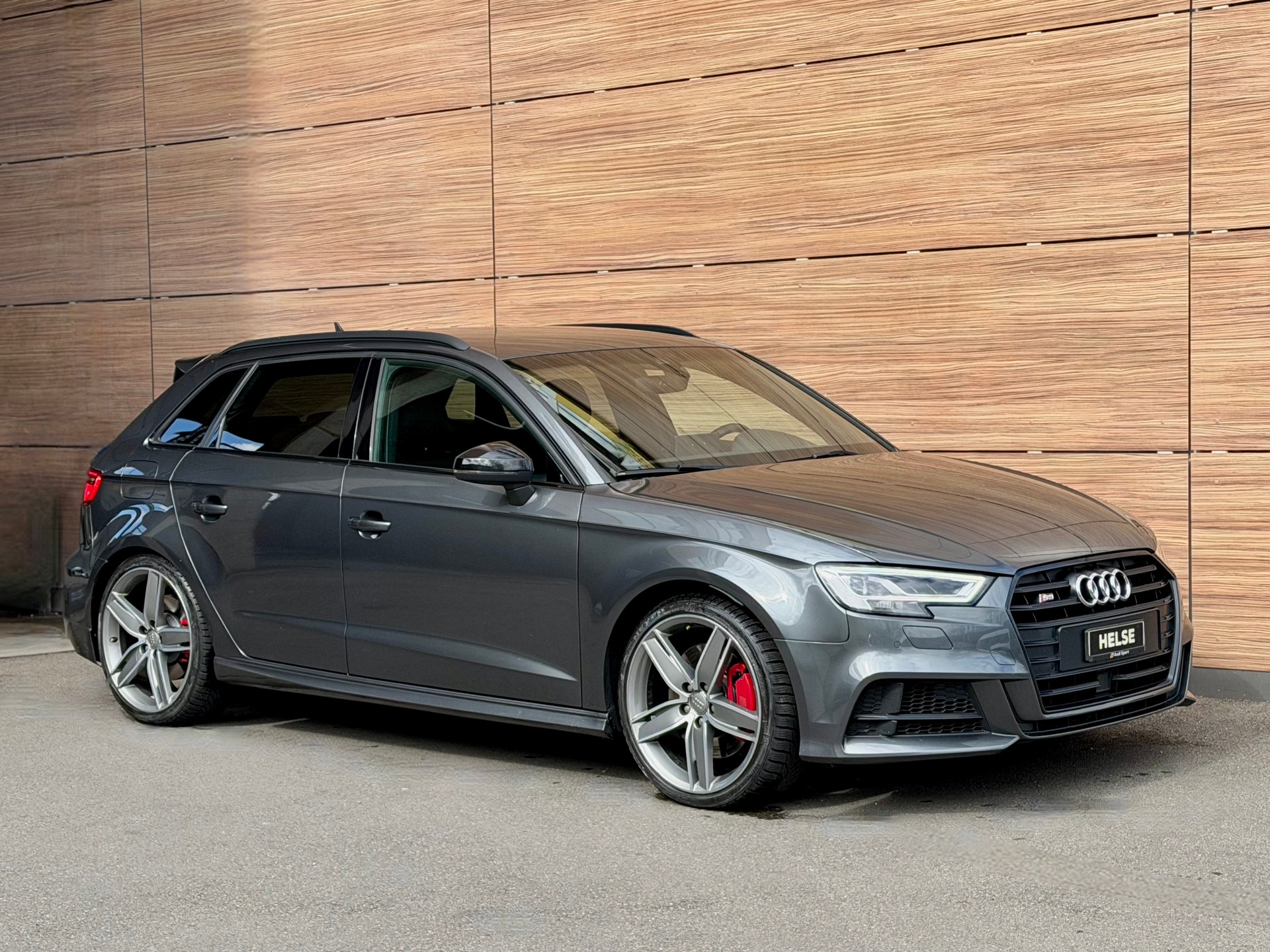 AUDI S3 Sportback 2.0 TFSI quattro S-tronic - Daytonagrau --image-1