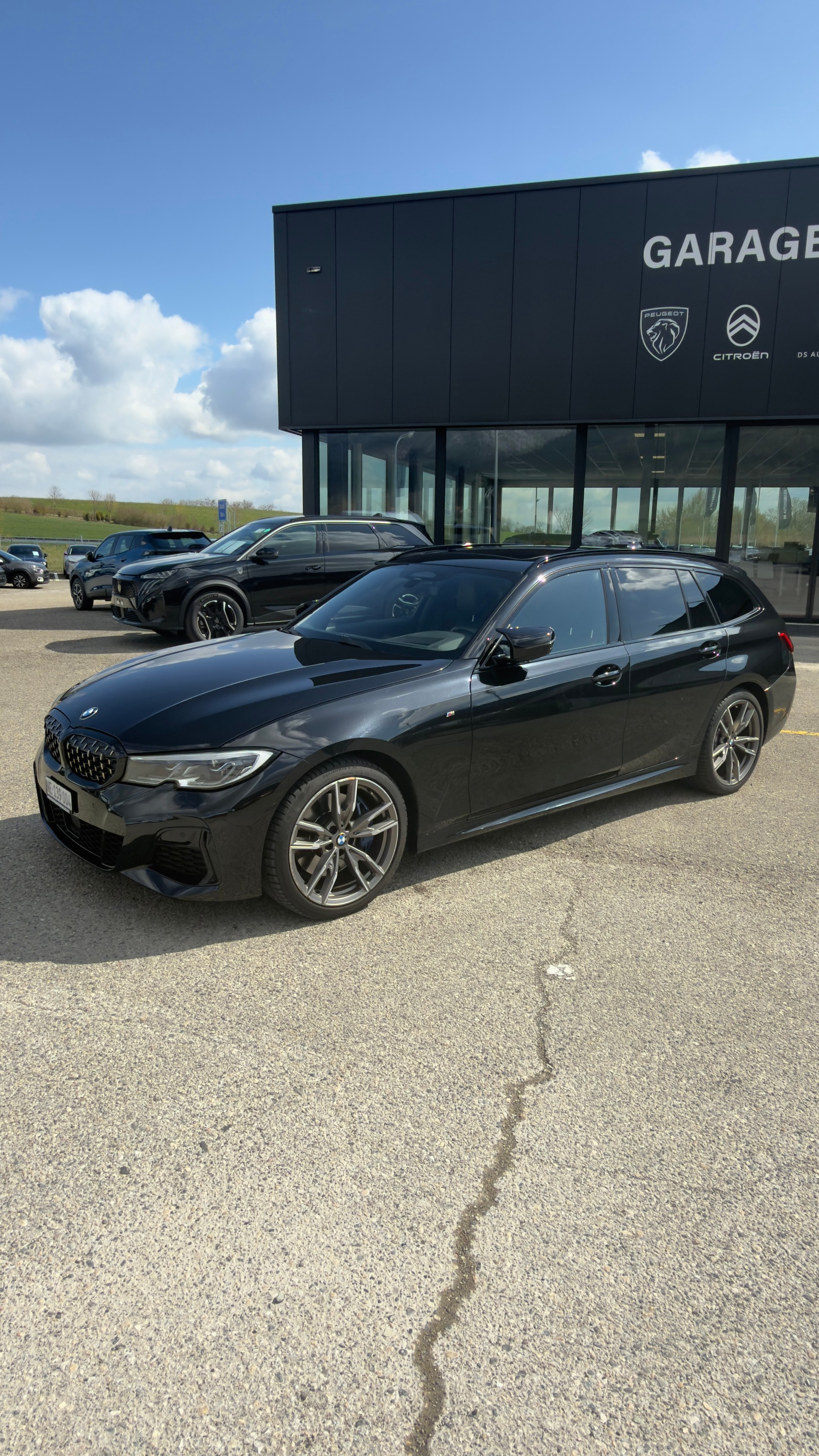 BMW M340i xDriveTouring Steptronic M Sport-image-0