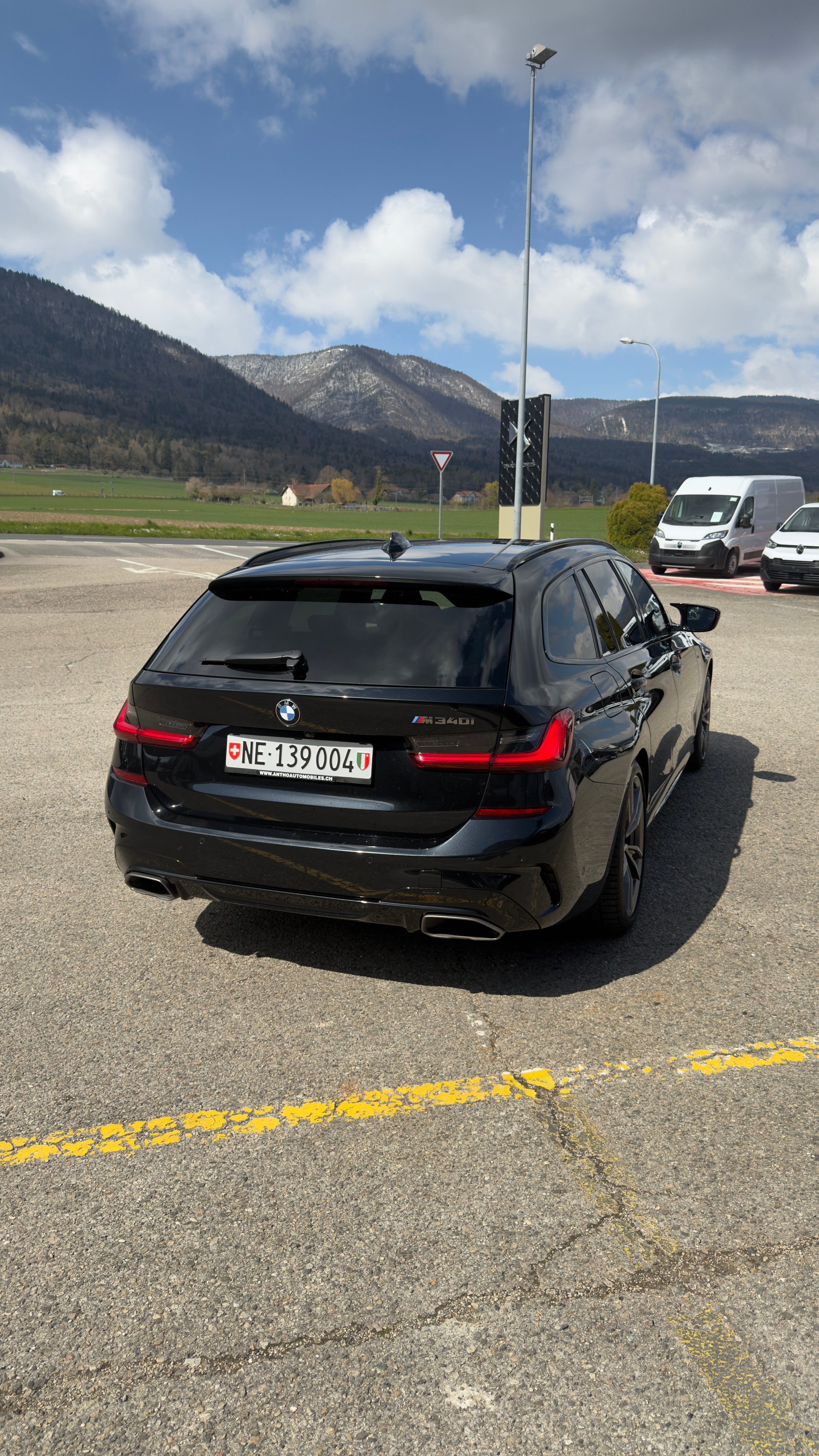 BMW M340i xDriveTouring Steptronic M Sport-image-3