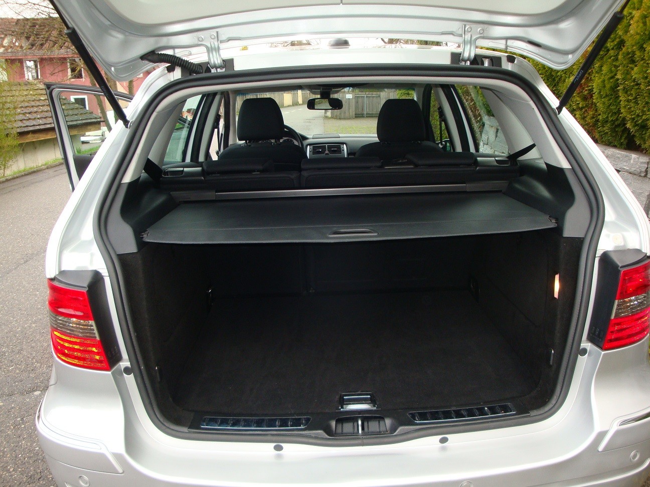 MERCEDES-BENZ B 170-image-9