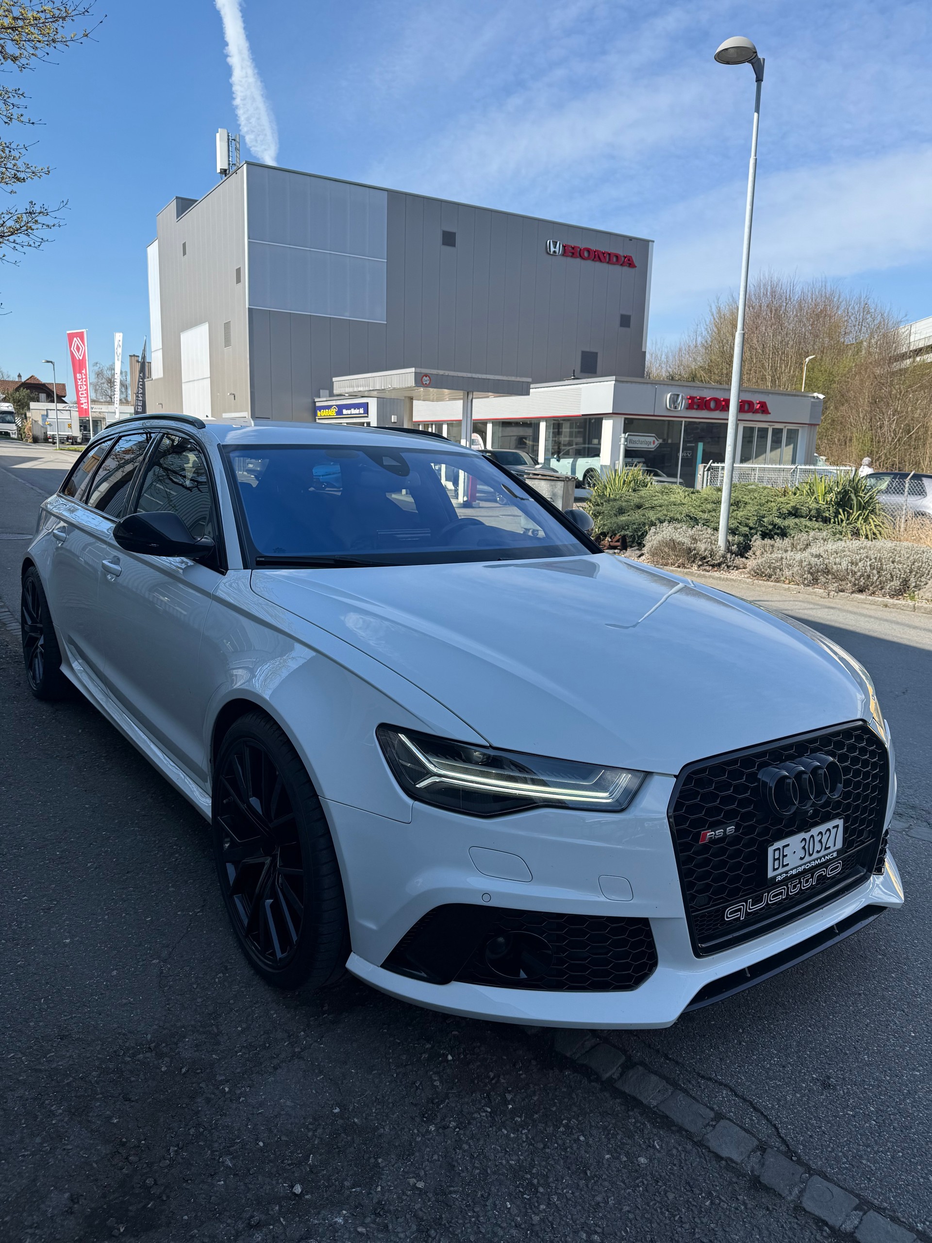 AUDI RS6 Avant Performance-image-1