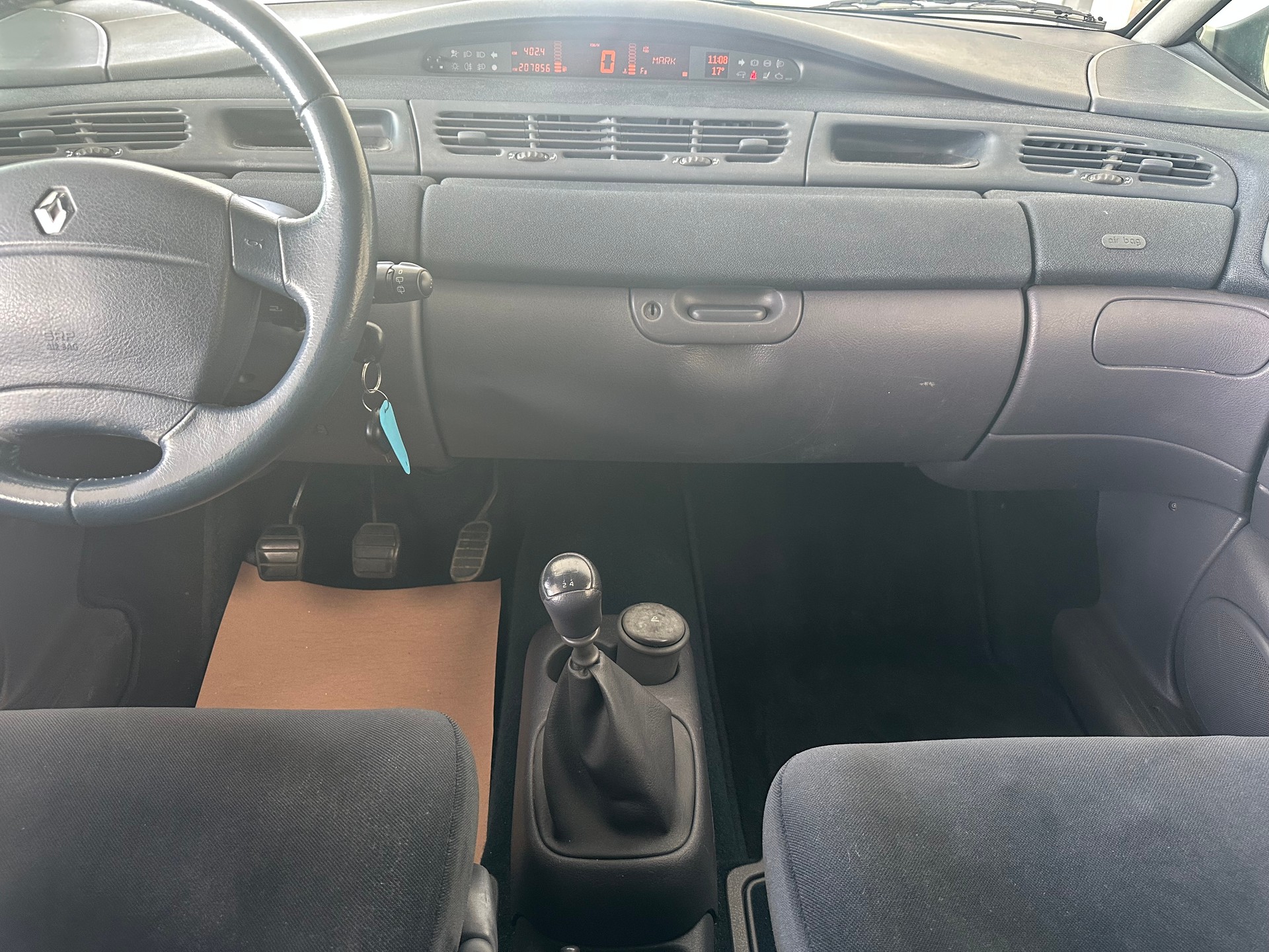 RENAULT Grand Espace 2.0 16V Expression-image-10