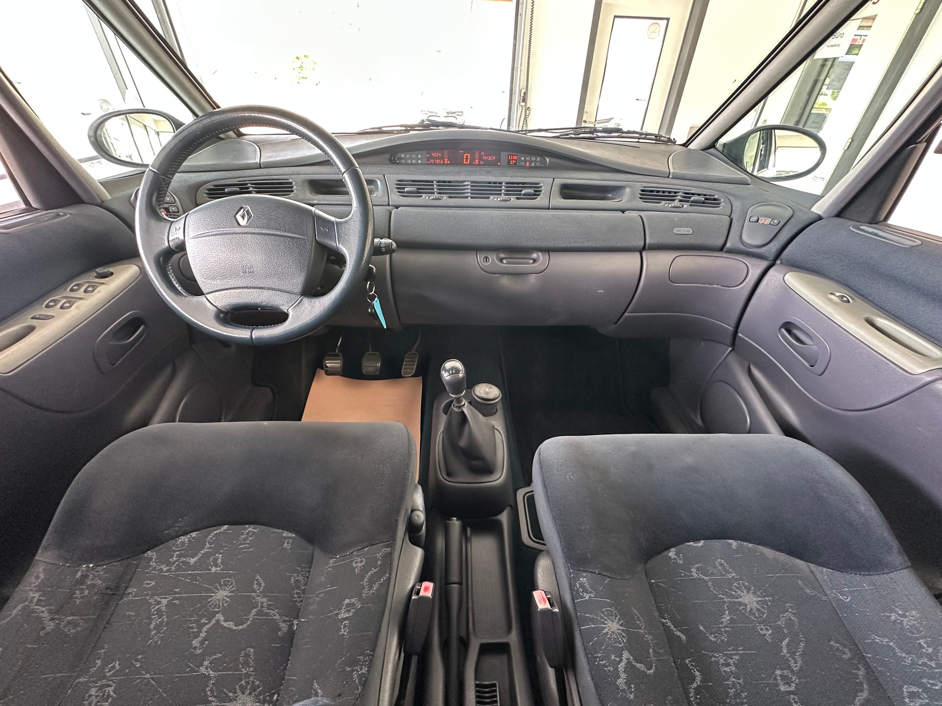 RENAULT Grand Espace 2.0 16V Expression-image-11