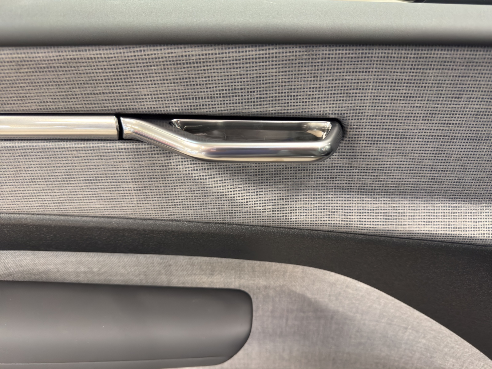 VOLVO EX30 E60 Twin Ultra Performance AWD-image-13