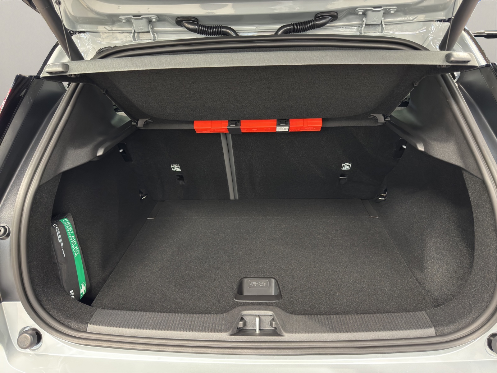 VOLVO EX30 E60 Twin Ultra Performance AWD-image-14