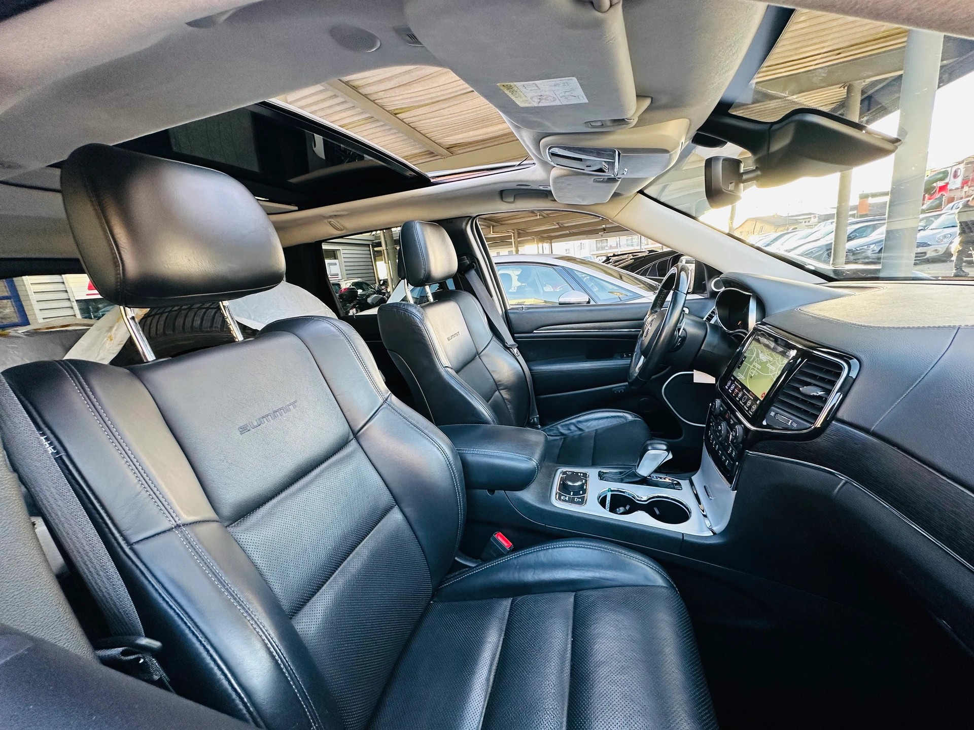 JEEP Grand Cherokee 3.0 CRD Summit Automatic-image-16