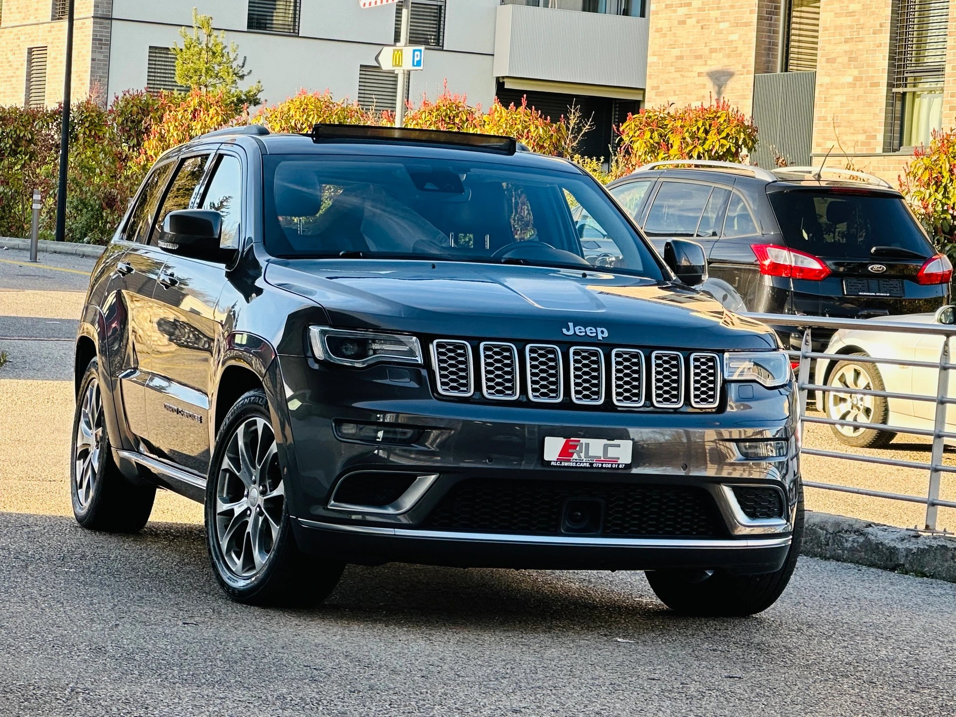 JEEP Grand Cherokee 3.0 CRD Summit Automatic-image-2