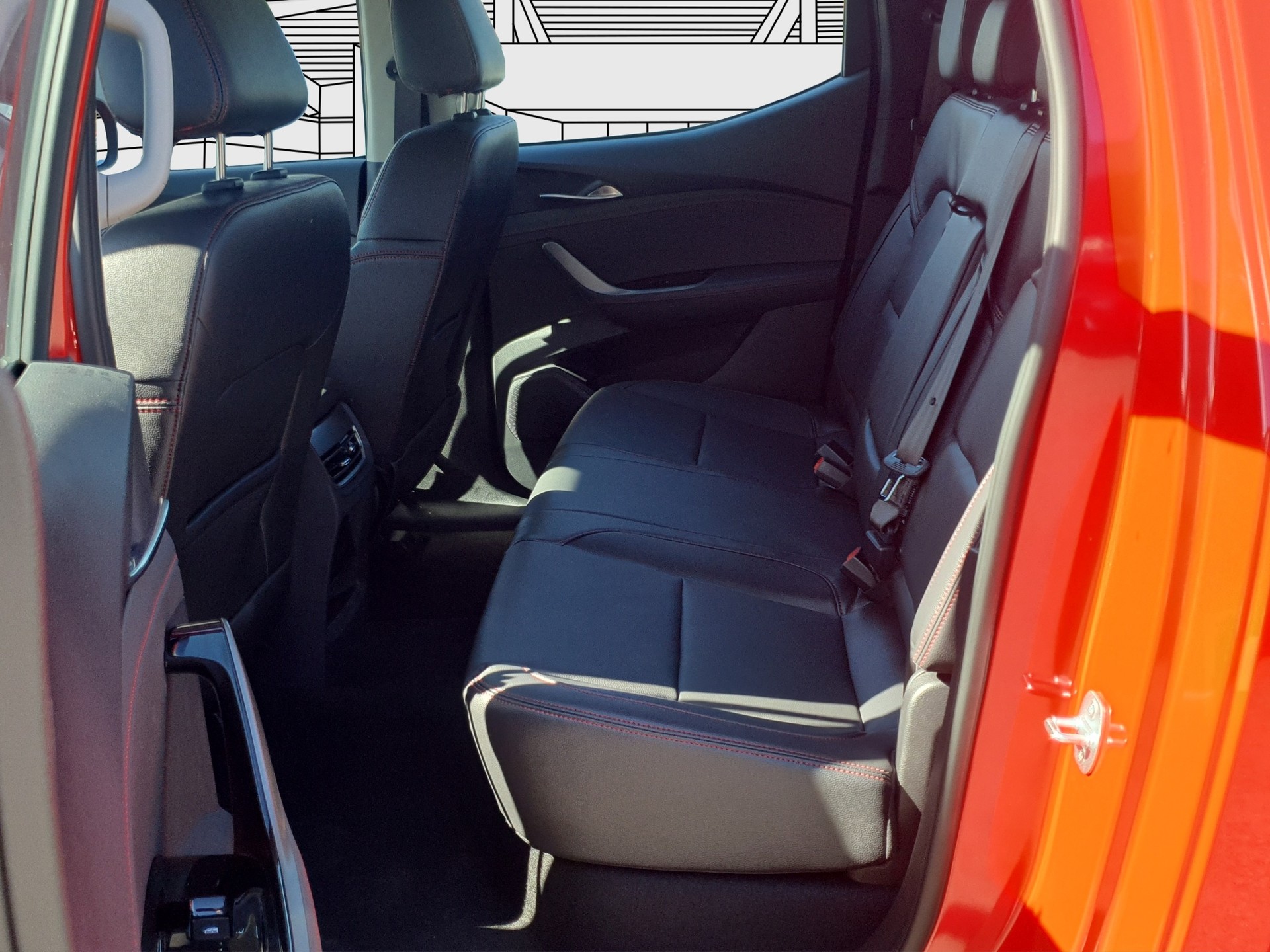 MAXUS T60 Max 2.0 TD Luxury Auto. 3,5T-image-12
