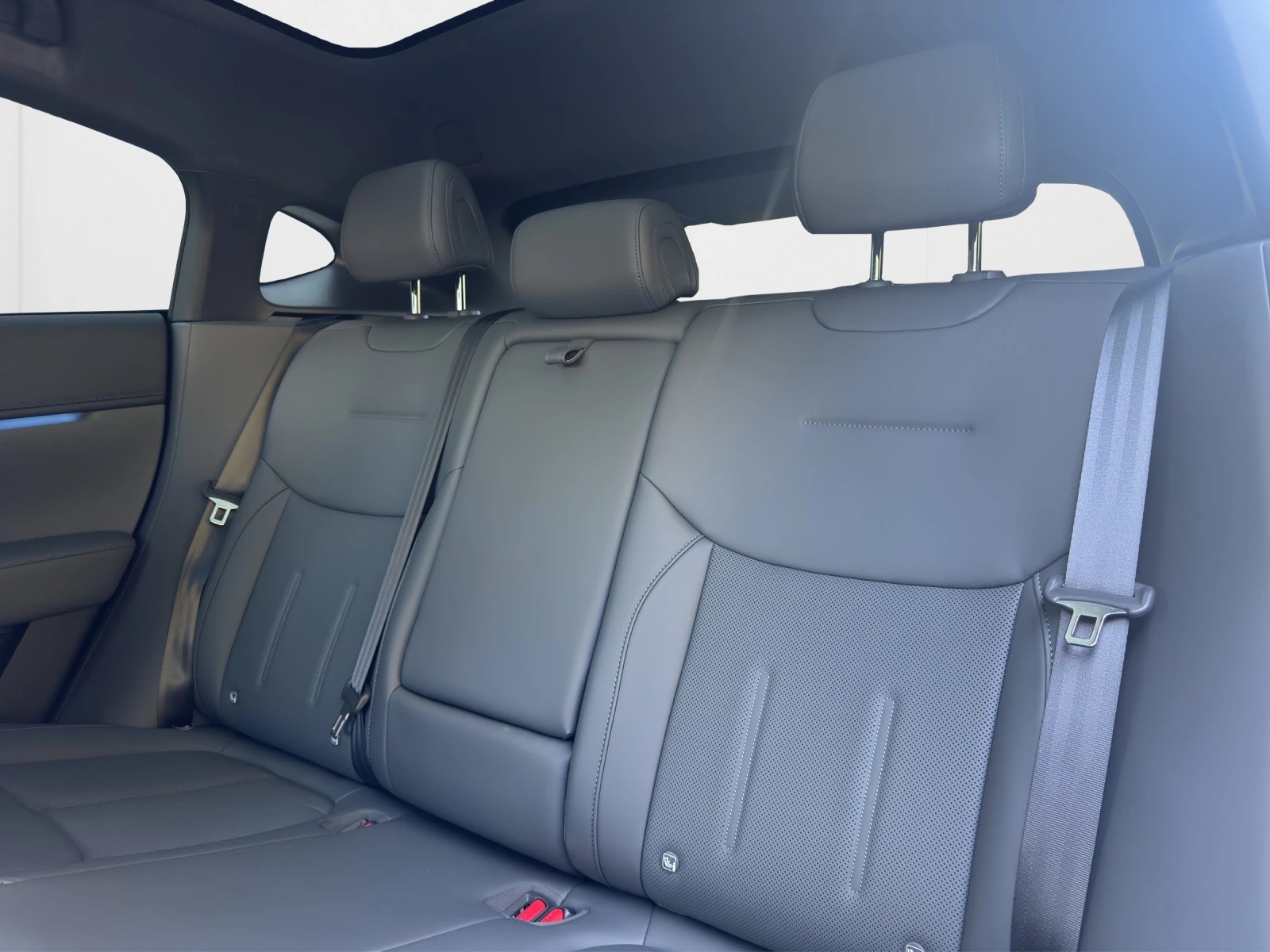 XPENG 80kWh Performance AWD-image-17