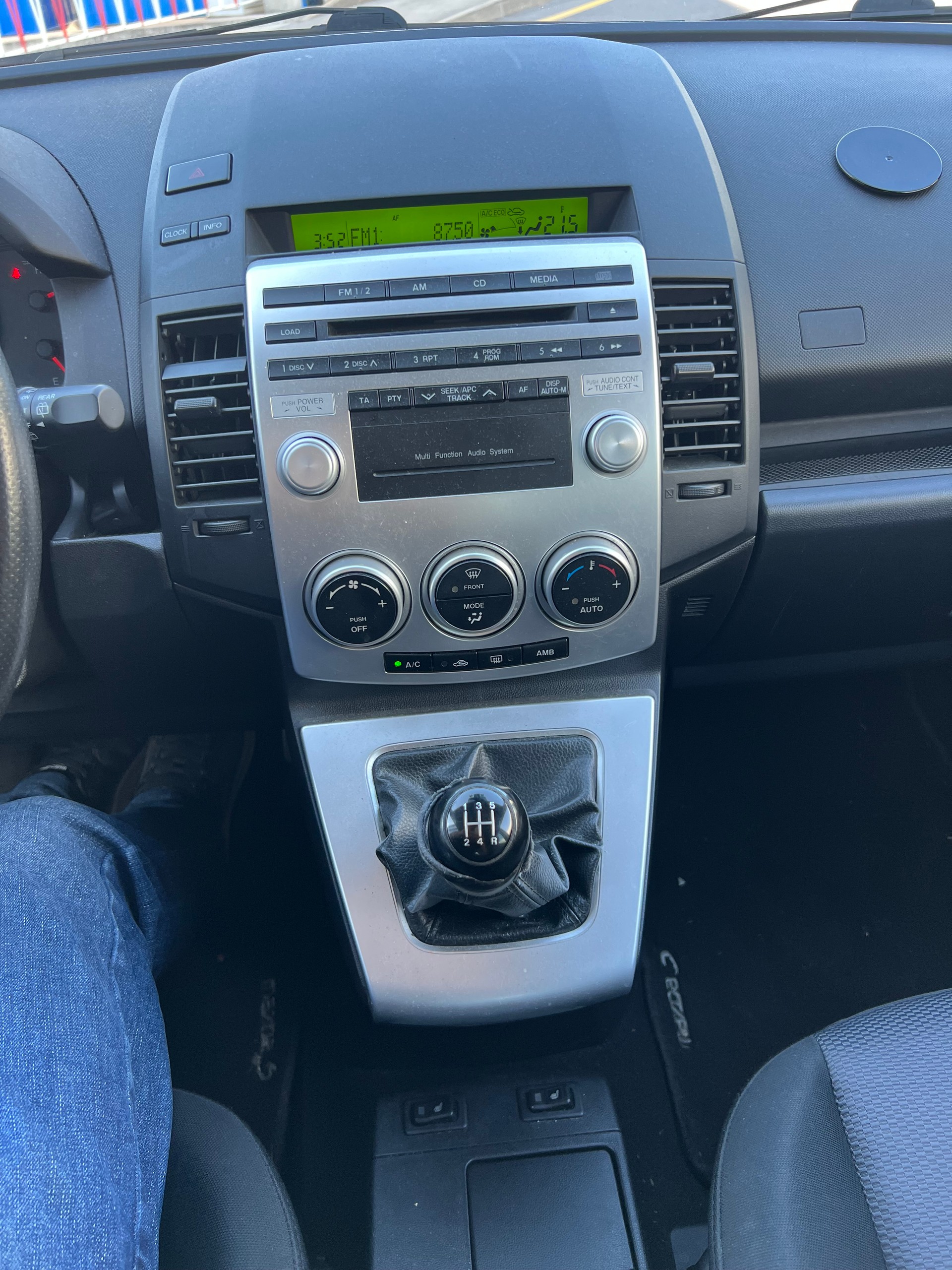 MAZDA 5 2.0 16V Confort-image-12