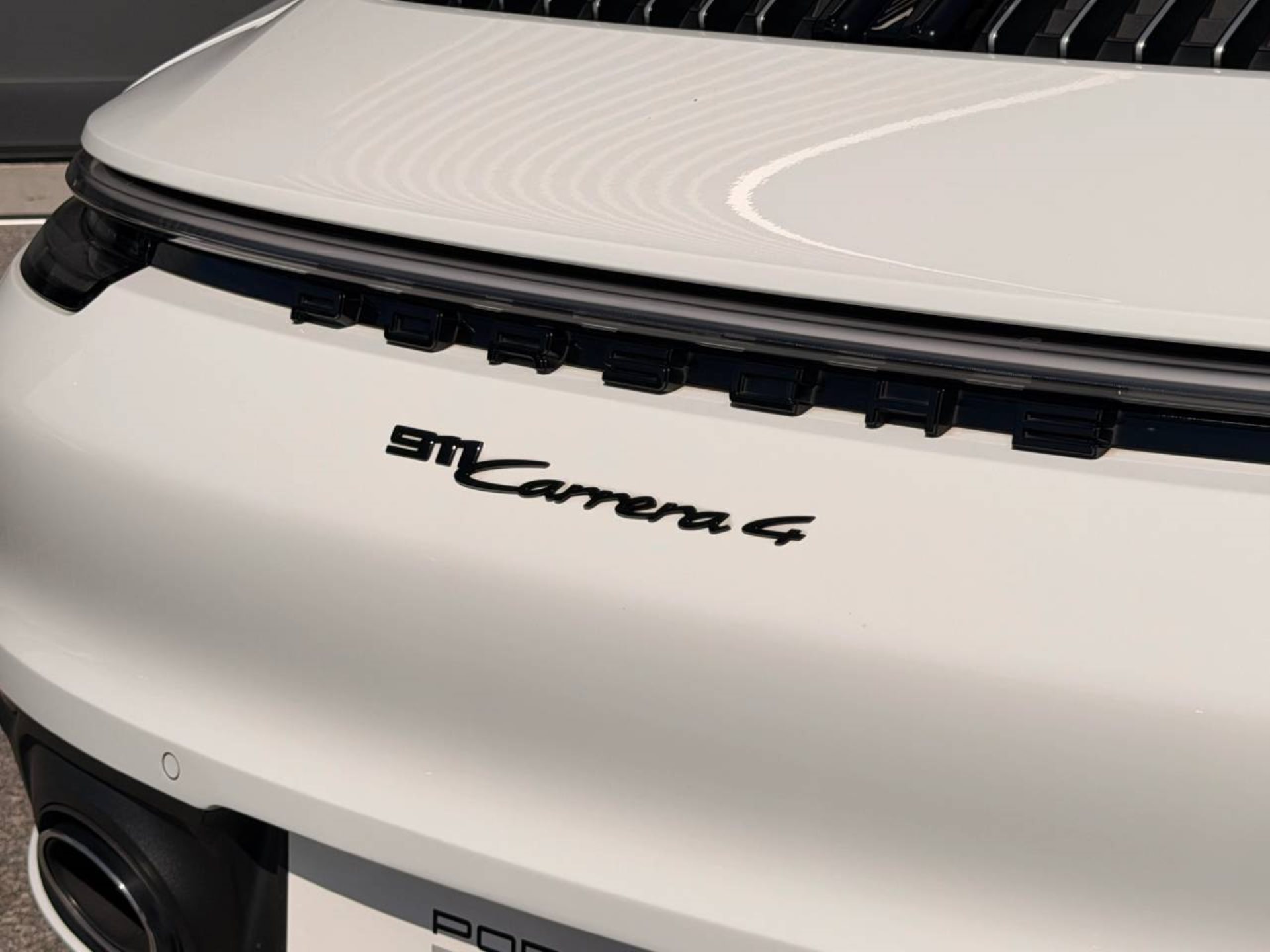 PORSCHE 911 Carrera 4 (MY24)-image-12