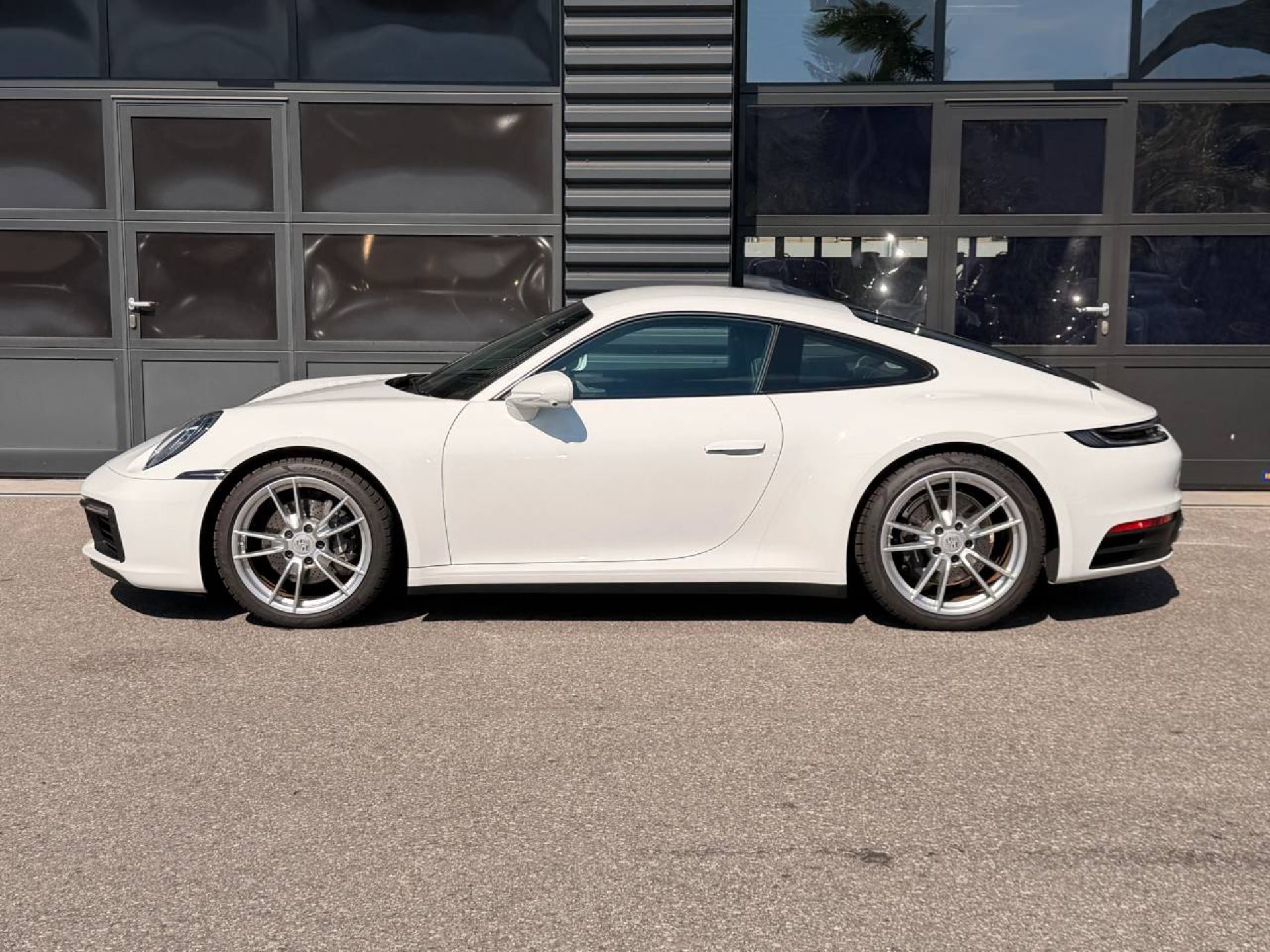 PORSCHE 911 Carrera 4 (MY24)-image-1