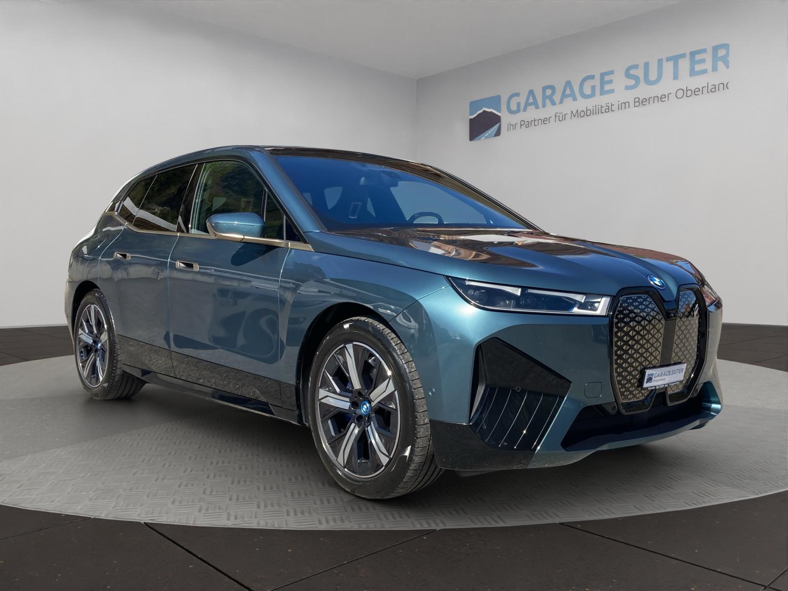 BMW iX xDrive40-image-6