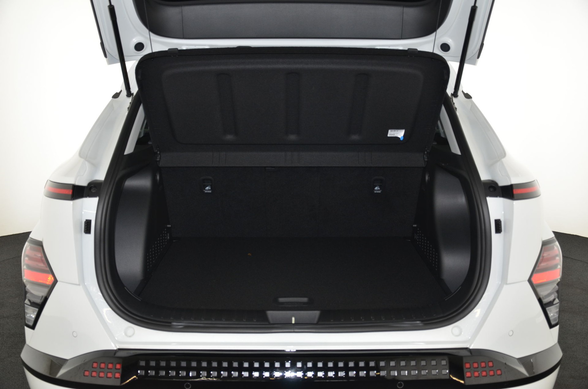 HYUNDAI Kona EV 65.4 kWh Premium *360°*-image-25