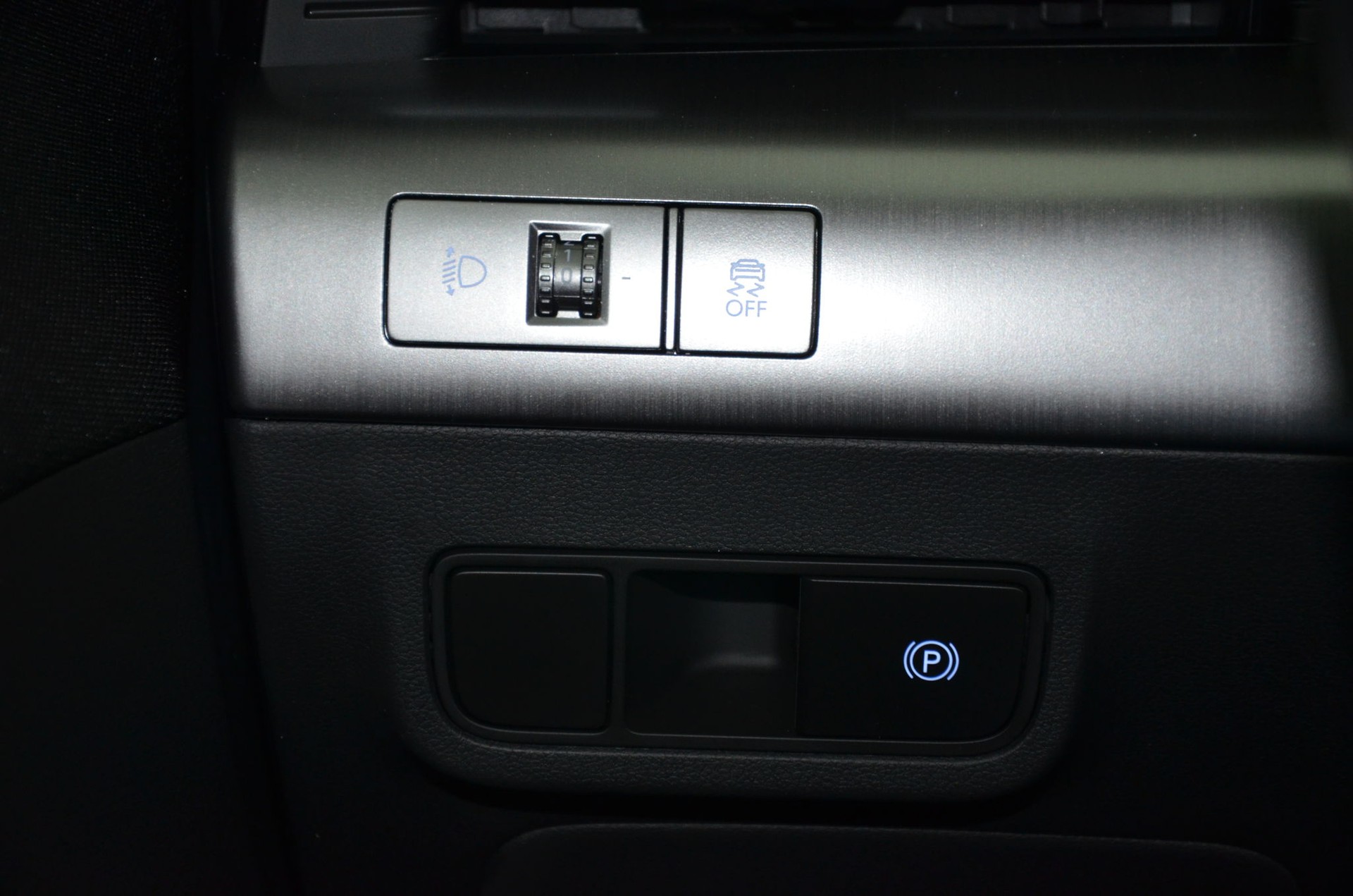 HYUNDAI Kona EV 65.4 kWh Premium *360°*-image-21