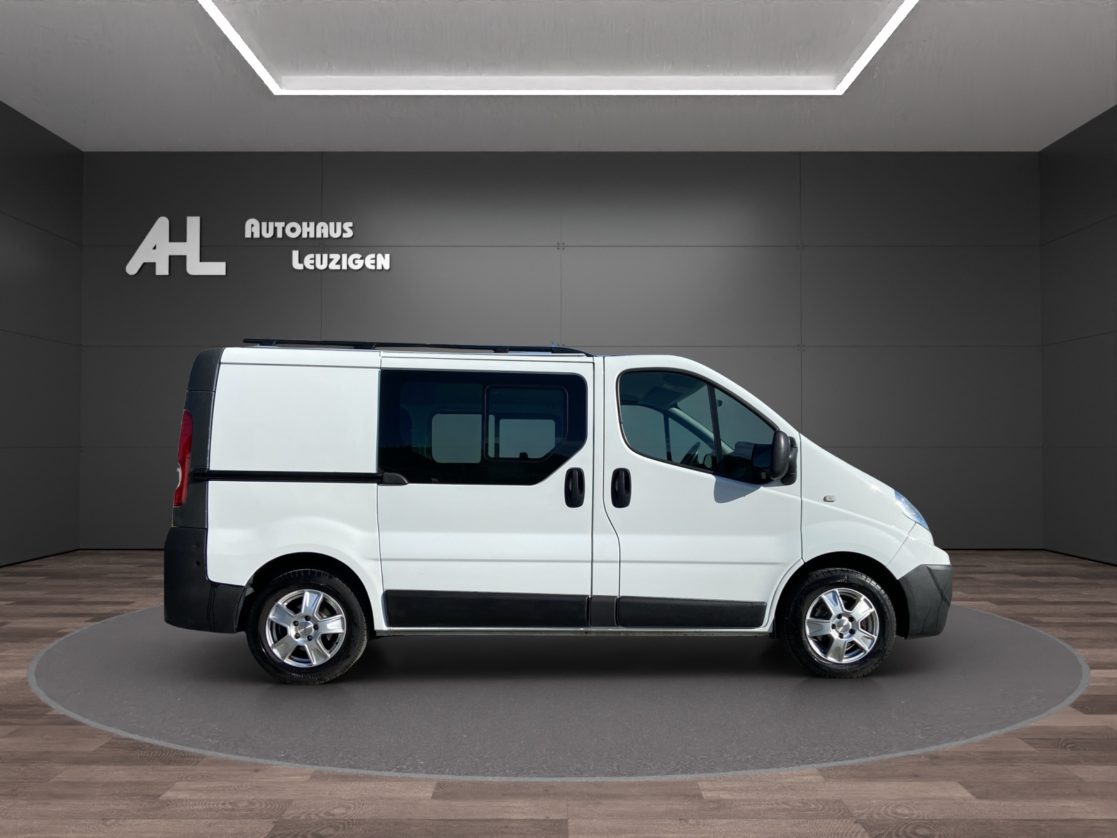 RENAULT Trafic 2.0 dCi 90 2.7t L1H1-image-5