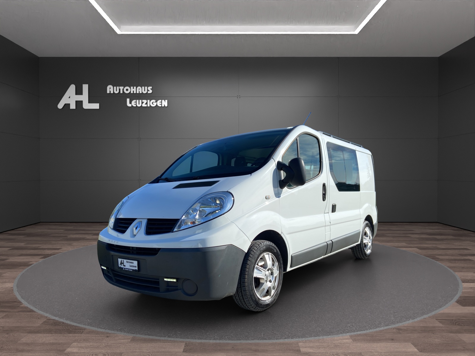 RENAULT Trafic 2.0 dCi 90 2.7t L1H1-image-0