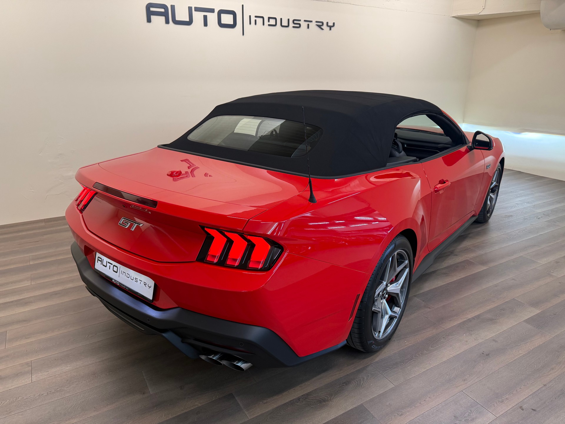 FORD Mustang Convertible 5.0 V8 GT Automat-image-4