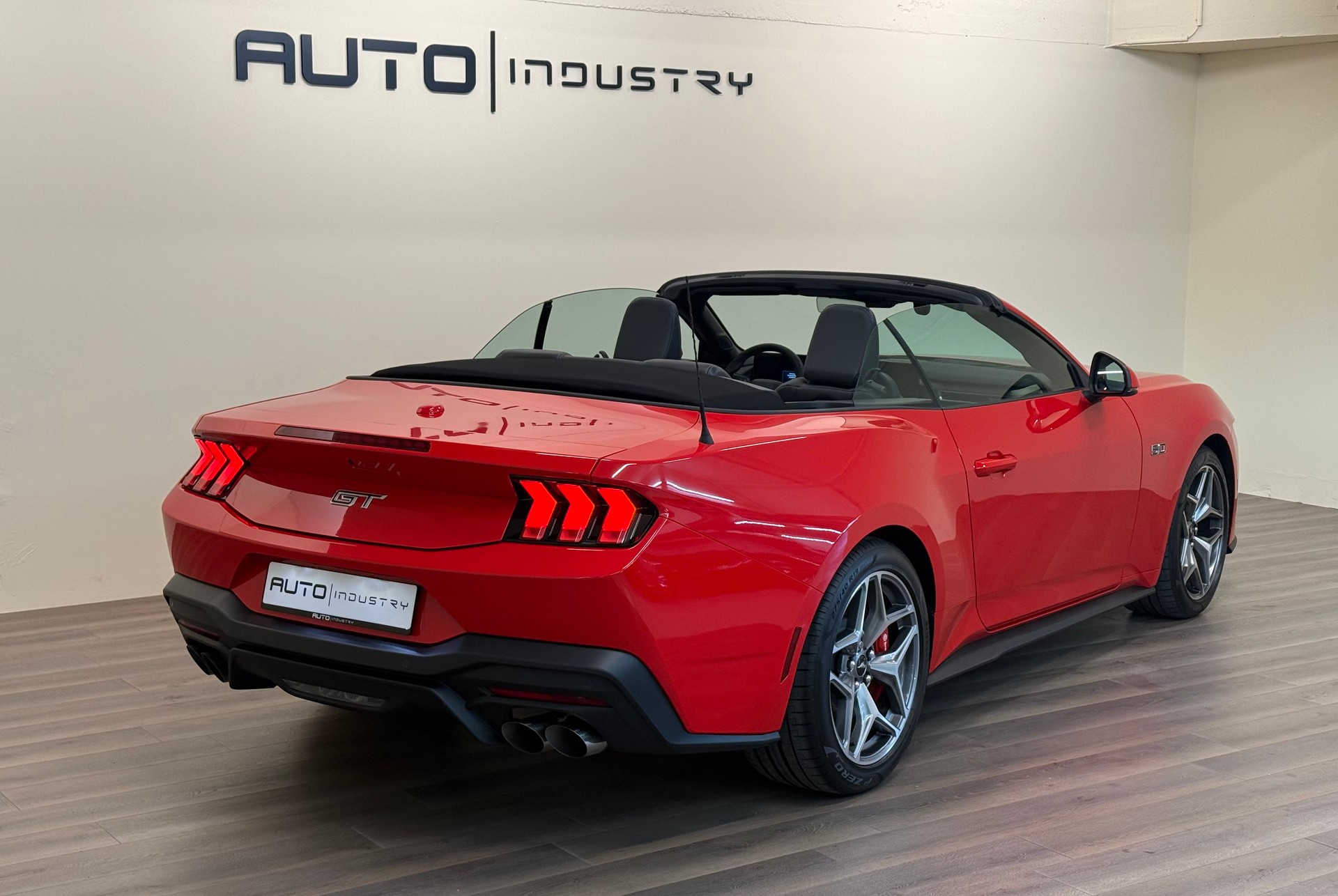 FORD Mustang Convertible 5.0 V8 GT Automat-showroom-element-2
