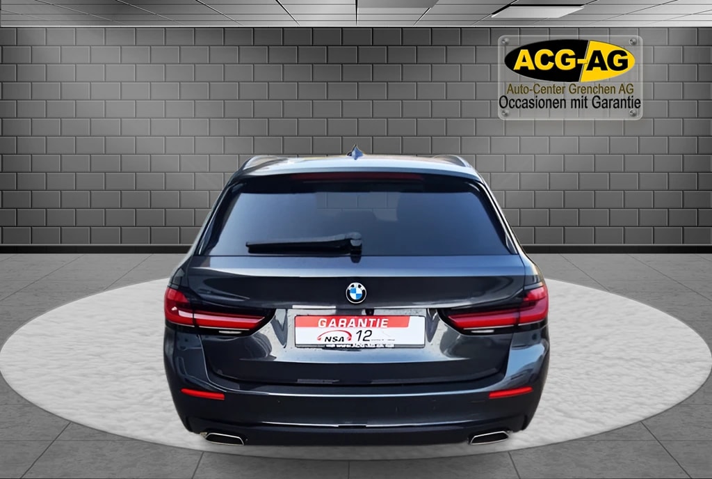 BMW 520d xDrive 48V Touring Steptronic ** Leder ** Gr.Navi ** Parkhilfe v+h ** RF-Kamera 360° **-image-4