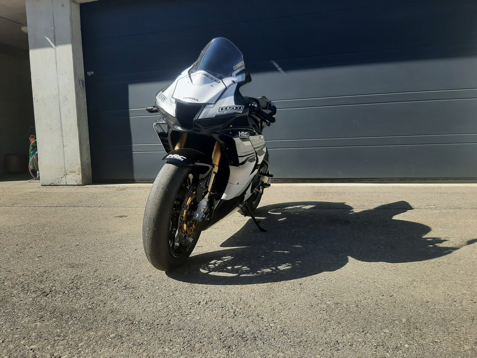 HONDA CBR 1000 RR-R SP-showroom-element-3
