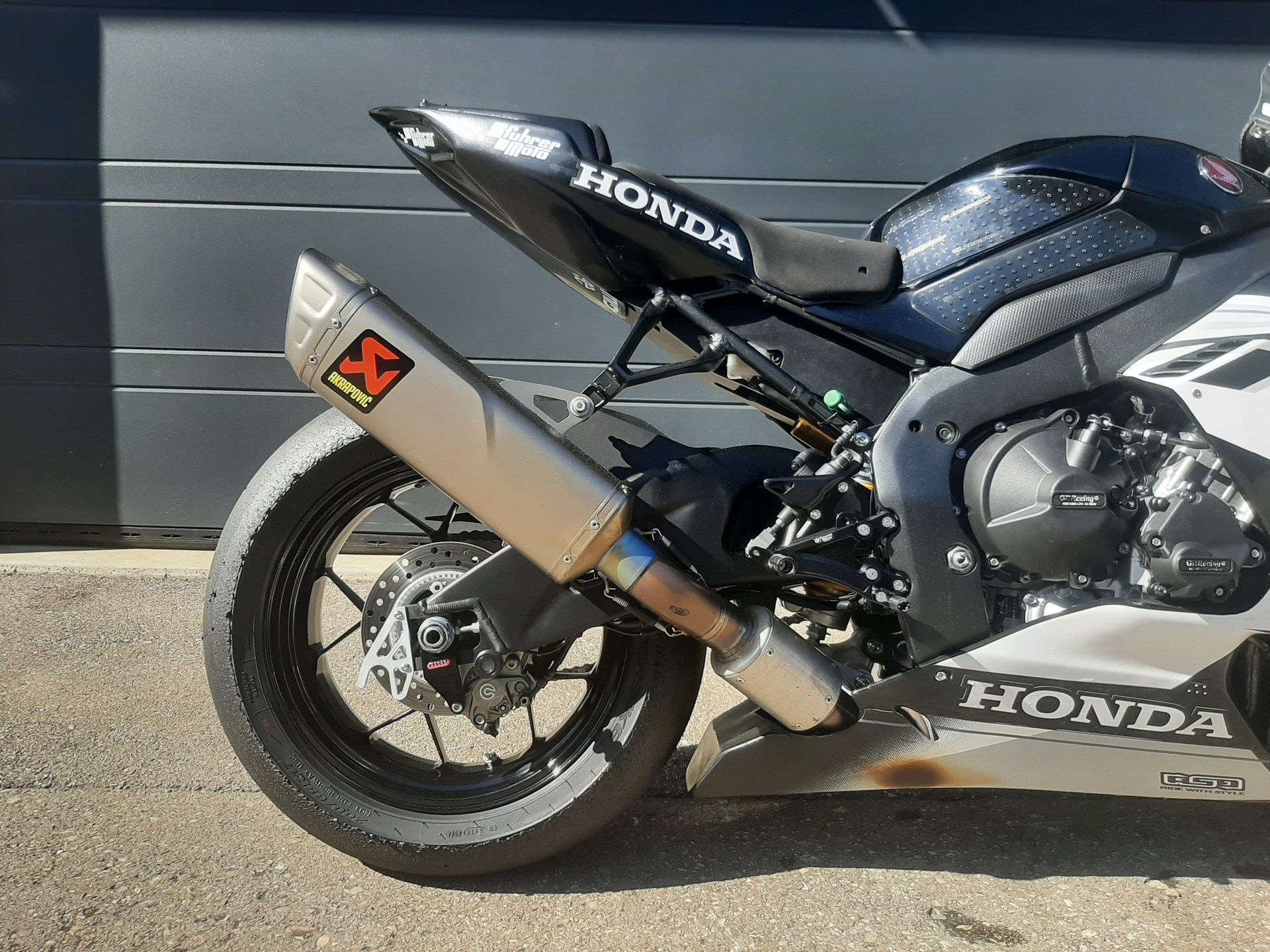 HONDA CBR 1000 RR-R SP-showroom-element-1