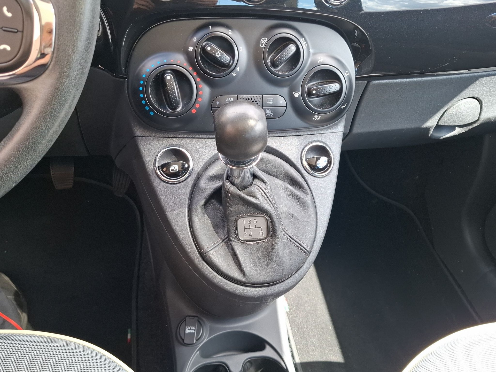 FIAT 500 1.2 Lounge-image-10