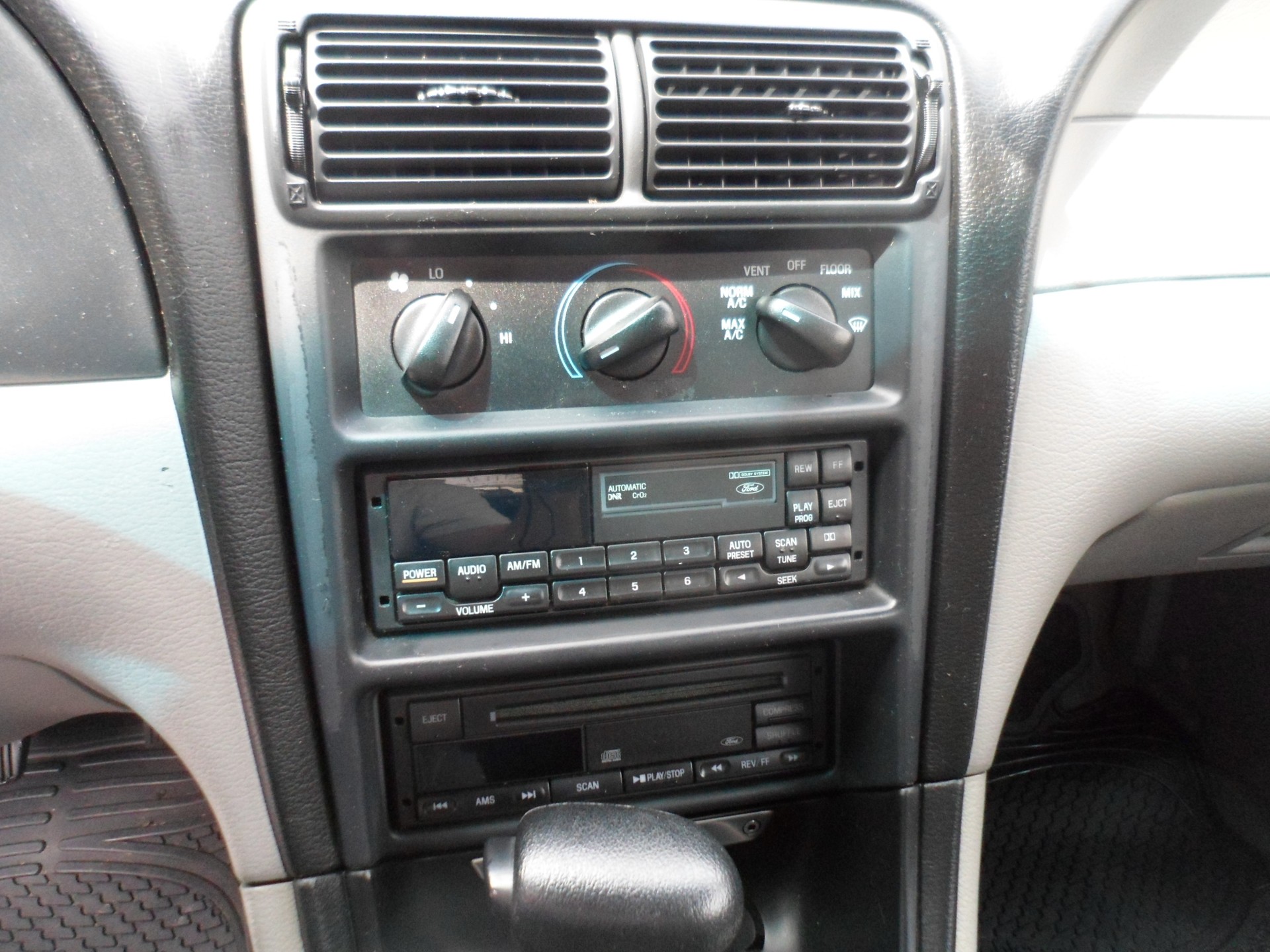FORD MUSTANG-image-11