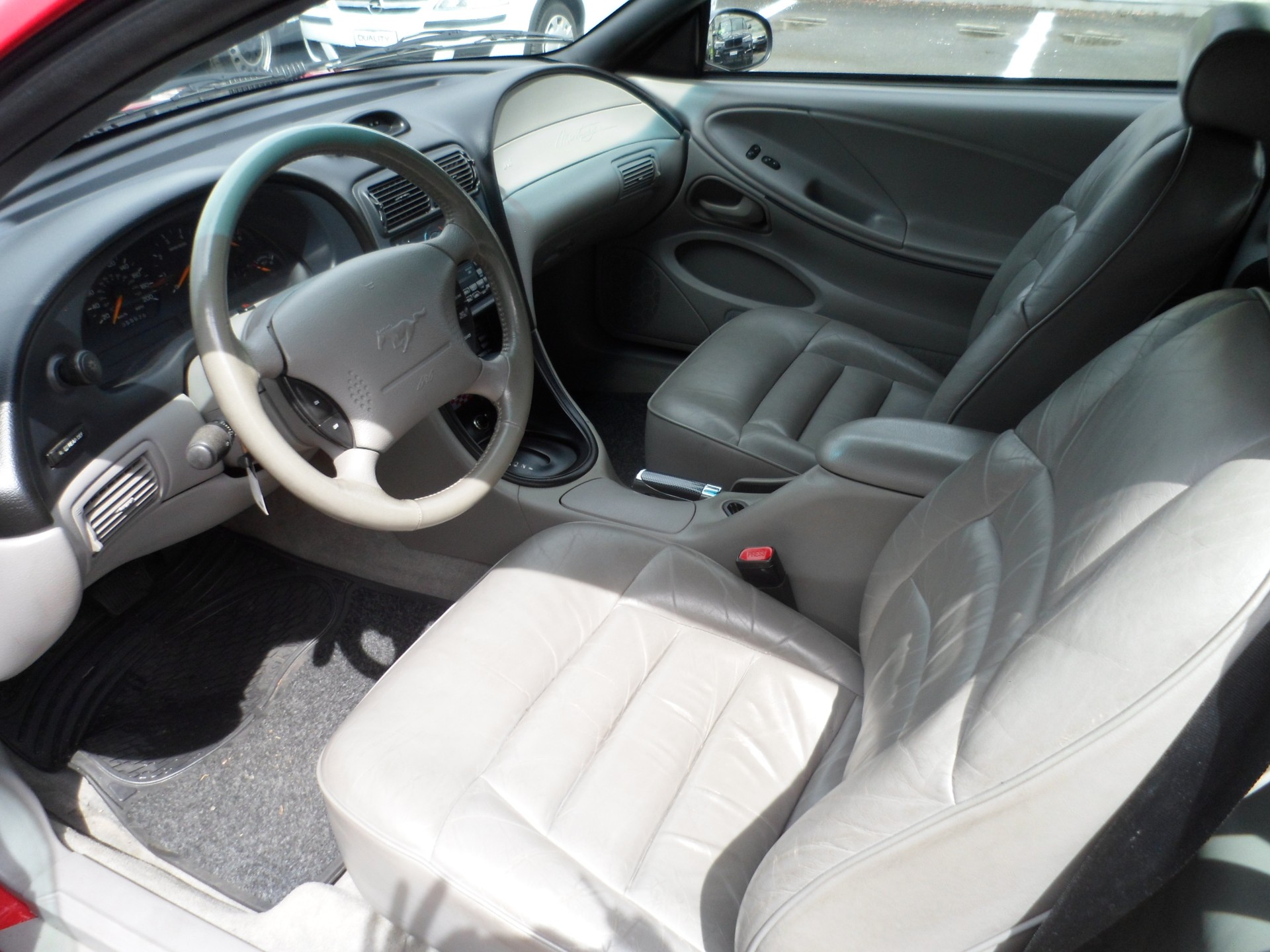 FORD MUSTANG-image-8