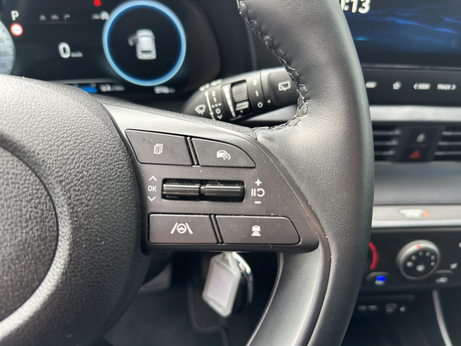 HYUNDAI i20 1.0 T-GDi Amplia Safety Pack-image-9