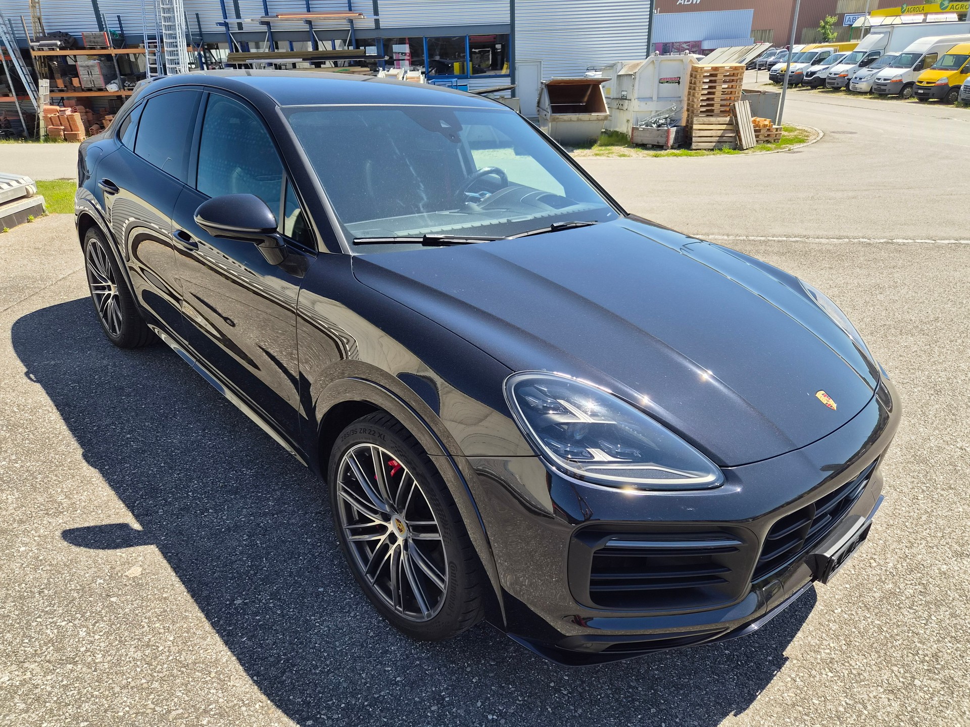 PORSCHE Cayenne GTS Coupé-image-4