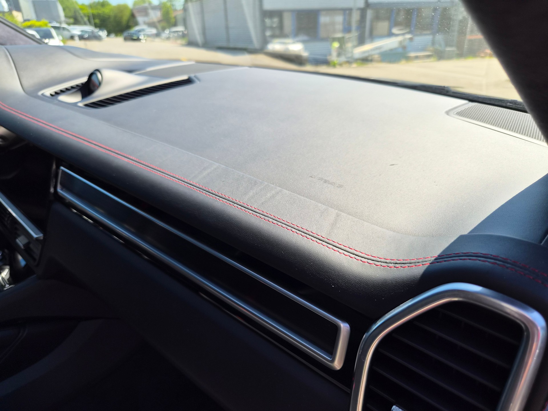 PORSCHE Cayenne GTS Coupé-image-9